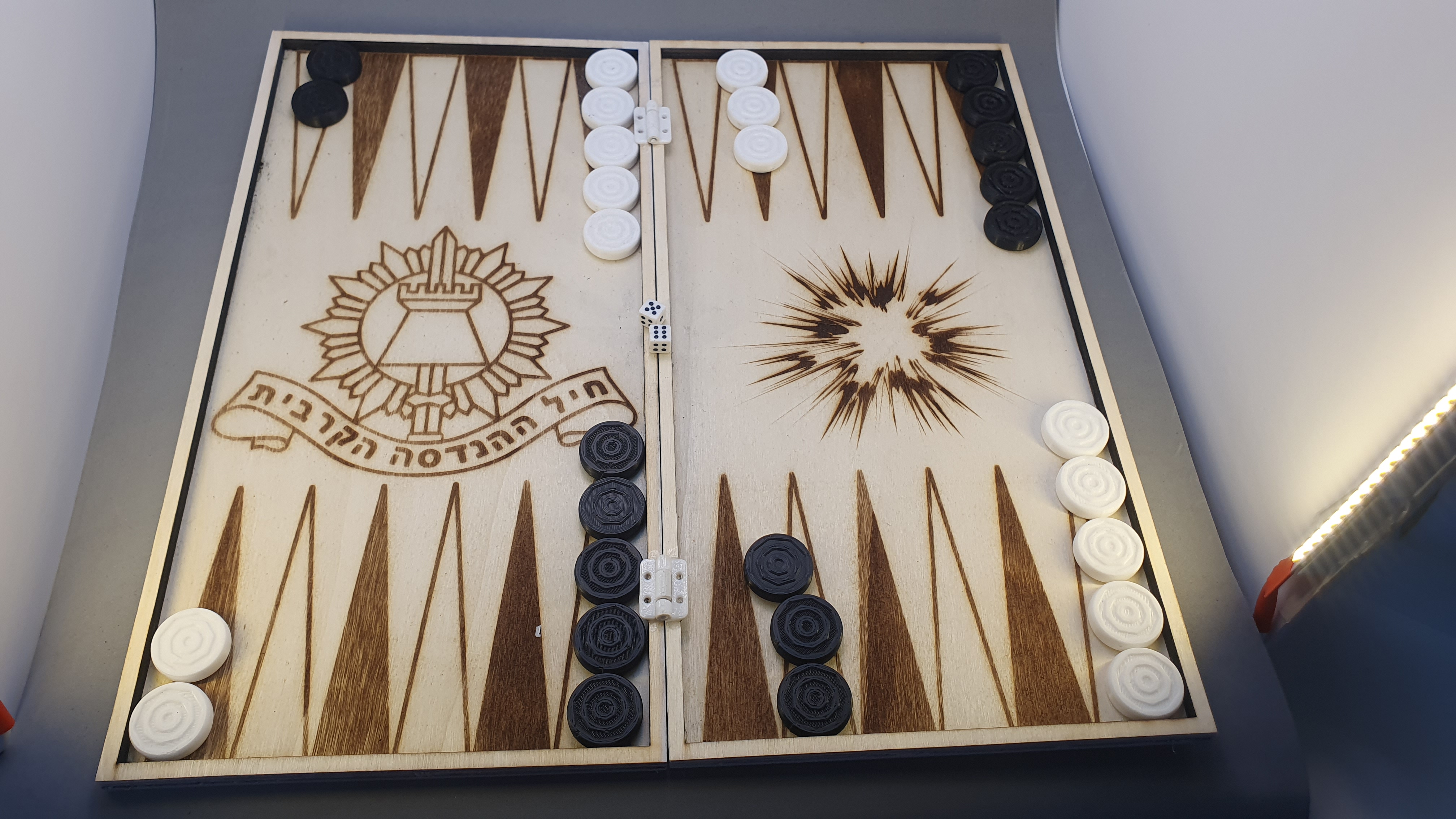 Miniatura 3 do modelo 3D Backgammon - Laser Cut