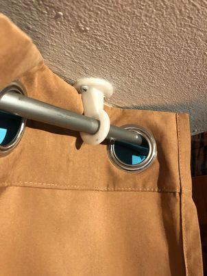 Curtain Holder / roof mount