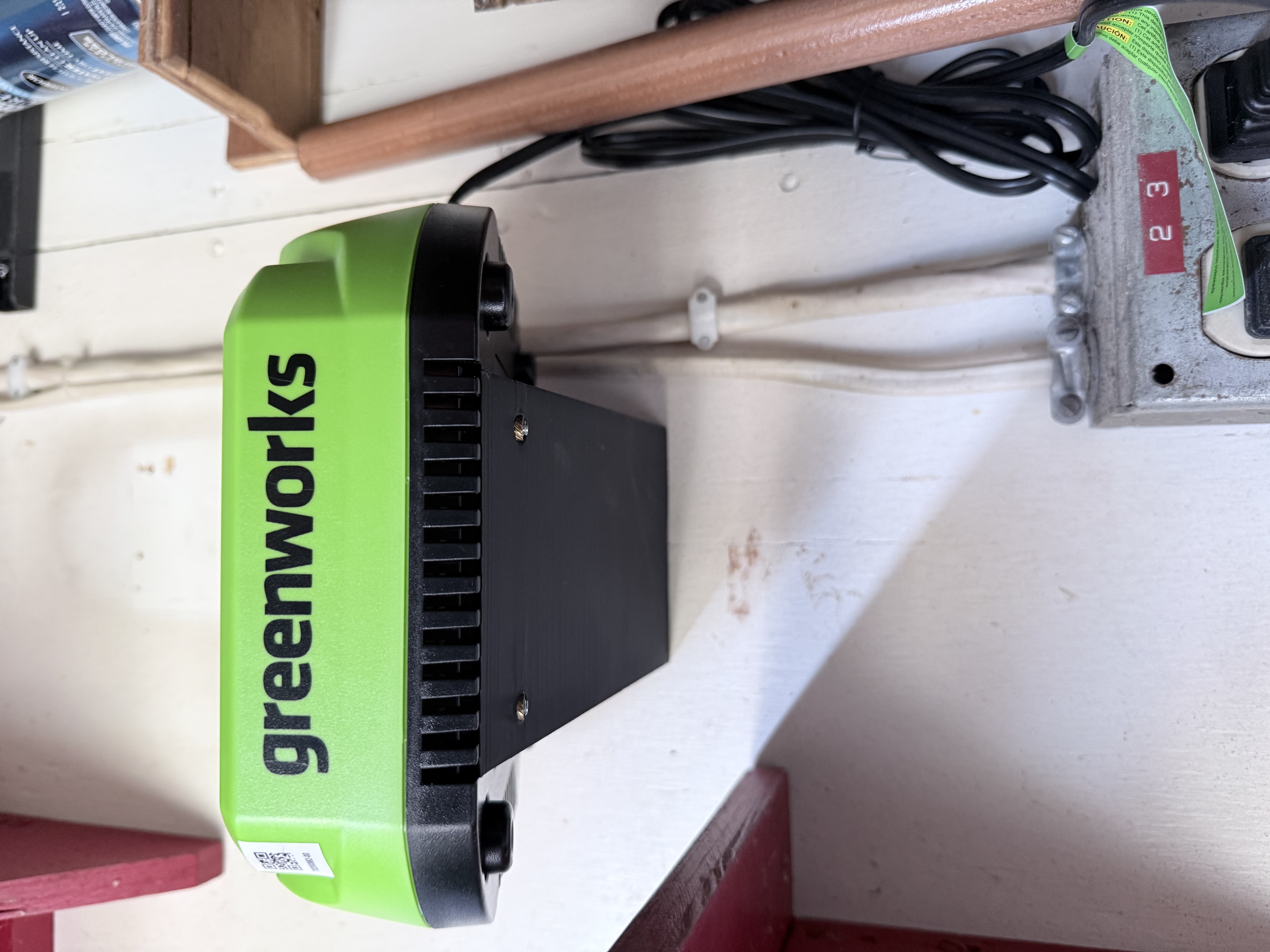 Green works 60v holder