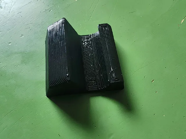 Compact Landscape Phone Stand