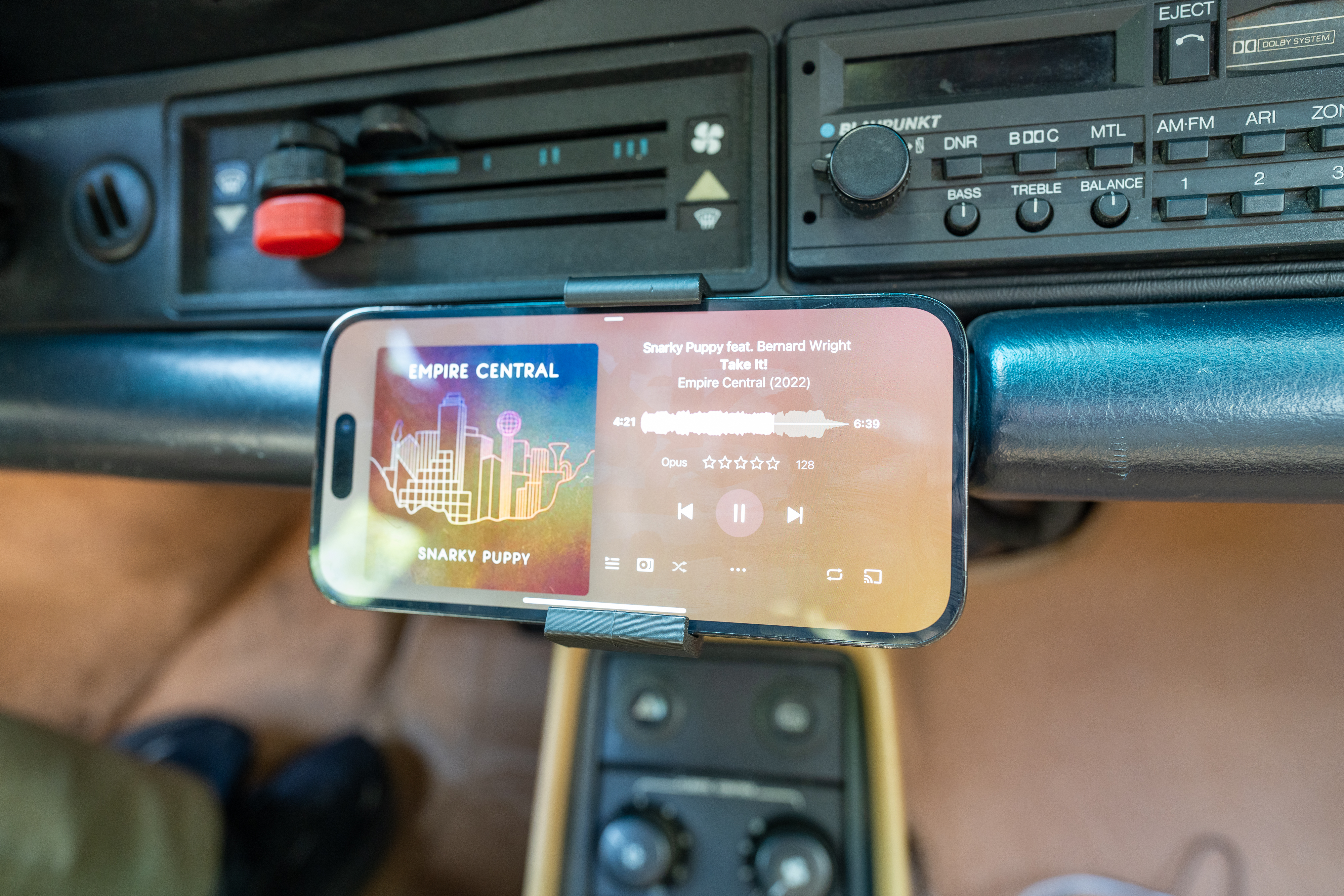 Classic Porsche 911 (1974-1989) - Ashtray Phone Clamp / Tension Mount