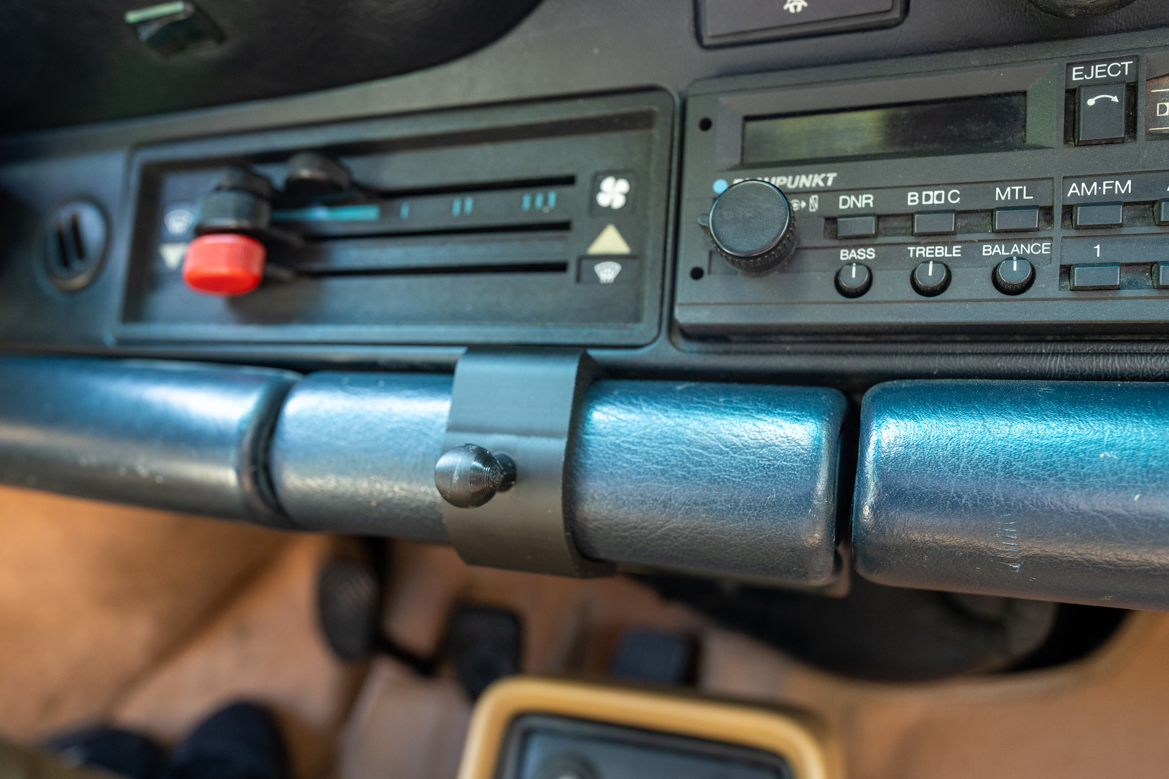 Classic Porsche 911 (1974-1989) - Ashtray Phone Ball Mount for Magsafe / Clamp