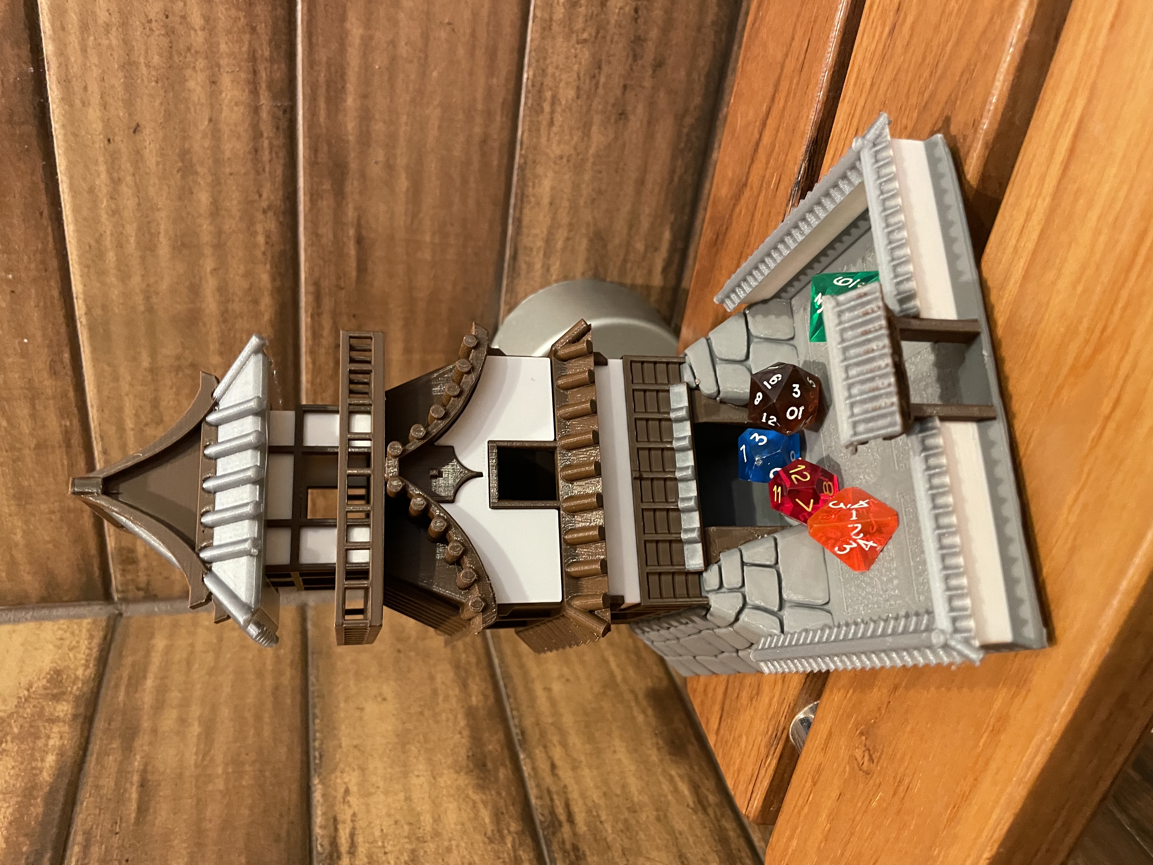 japanese-castle-dicetower-da-retromaker-scarica-il-modello-stl