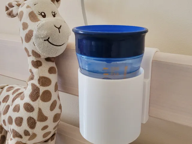 Magic Cup Holder