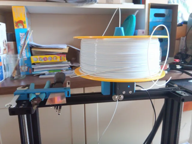 Filament holder for CR-10v3 with guide