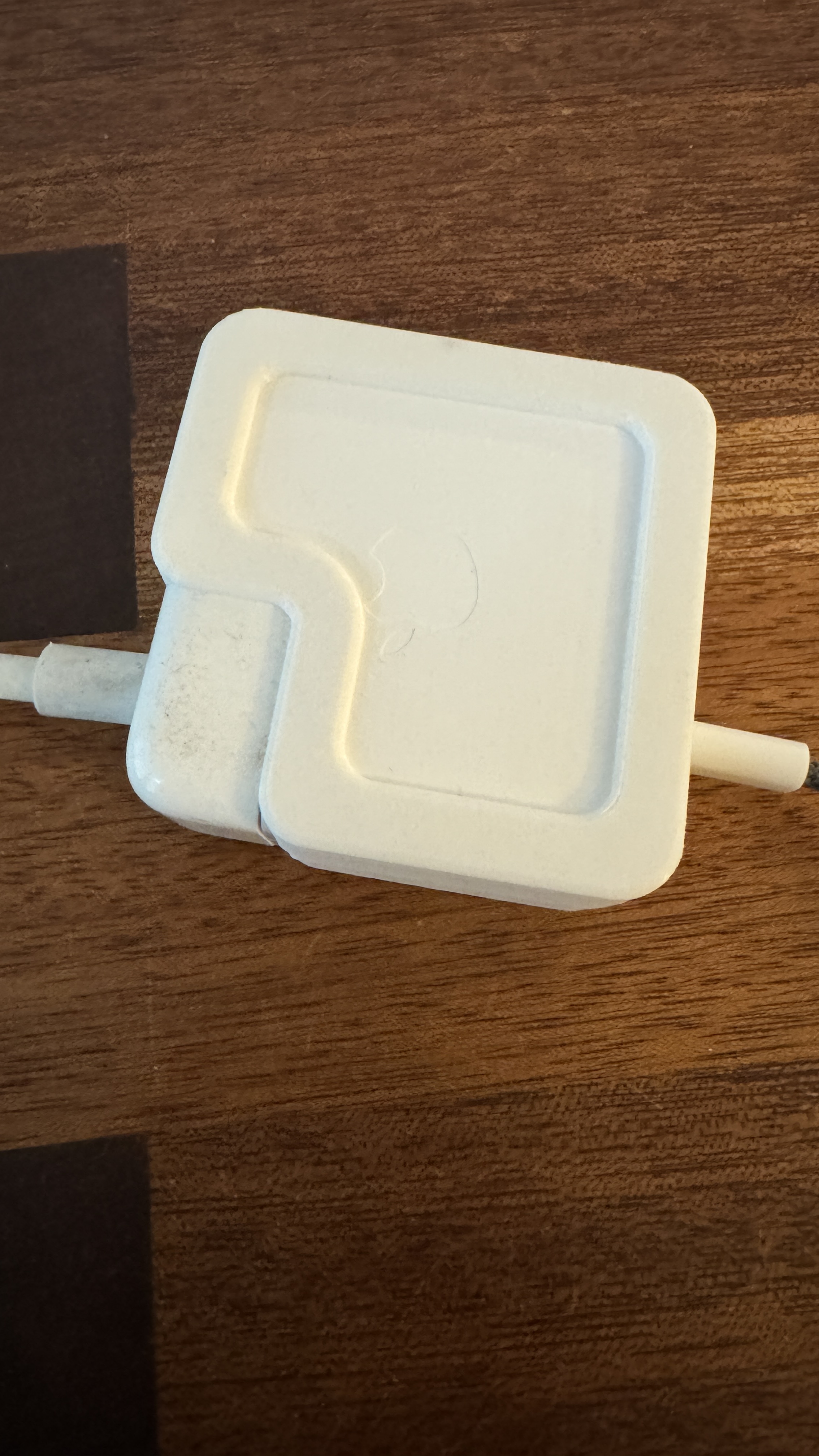 Apple Macbook Air 70W Magsafe charger/ power adapter case by Pombay ...