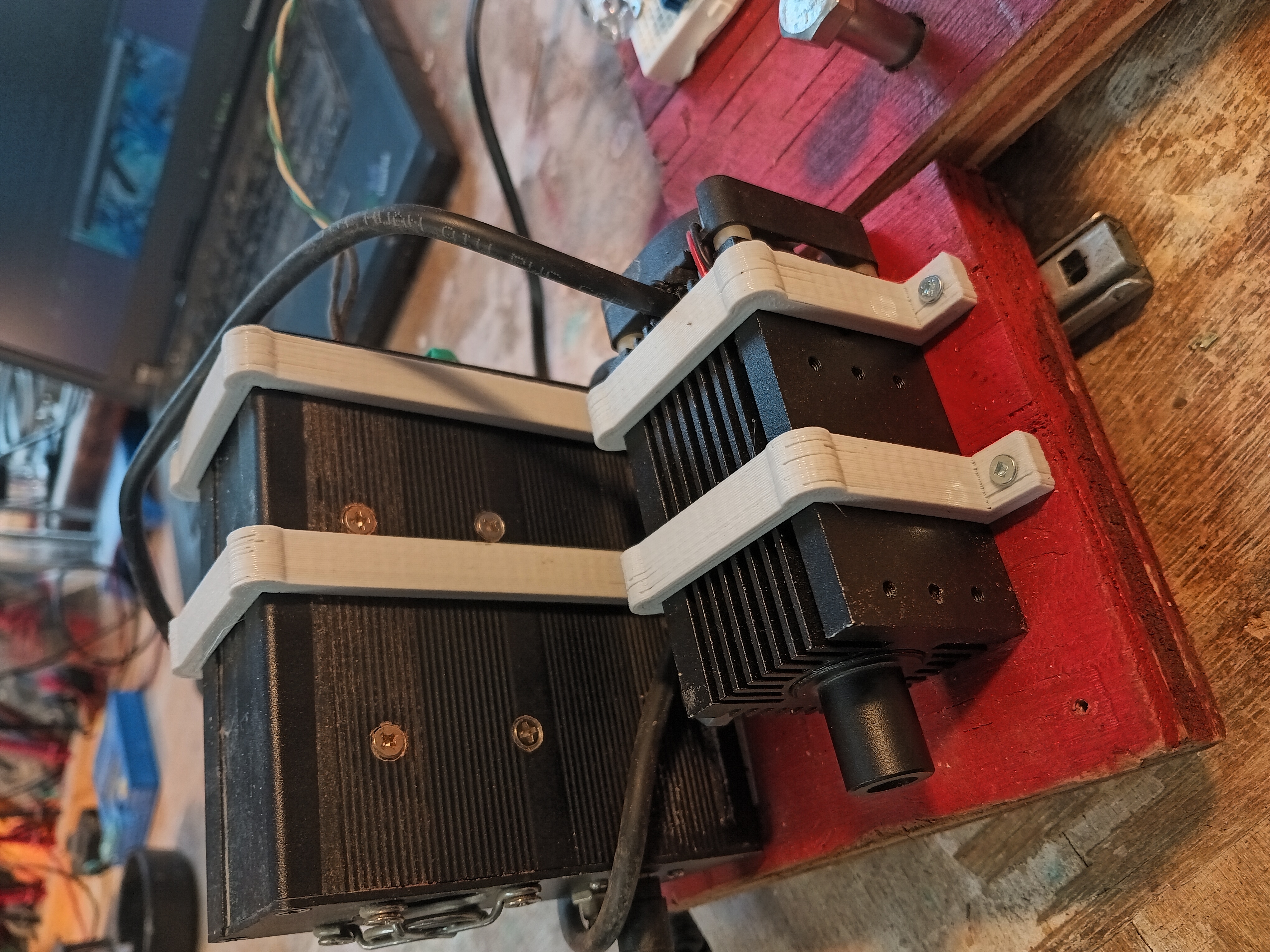 Laser module straps, big/small.