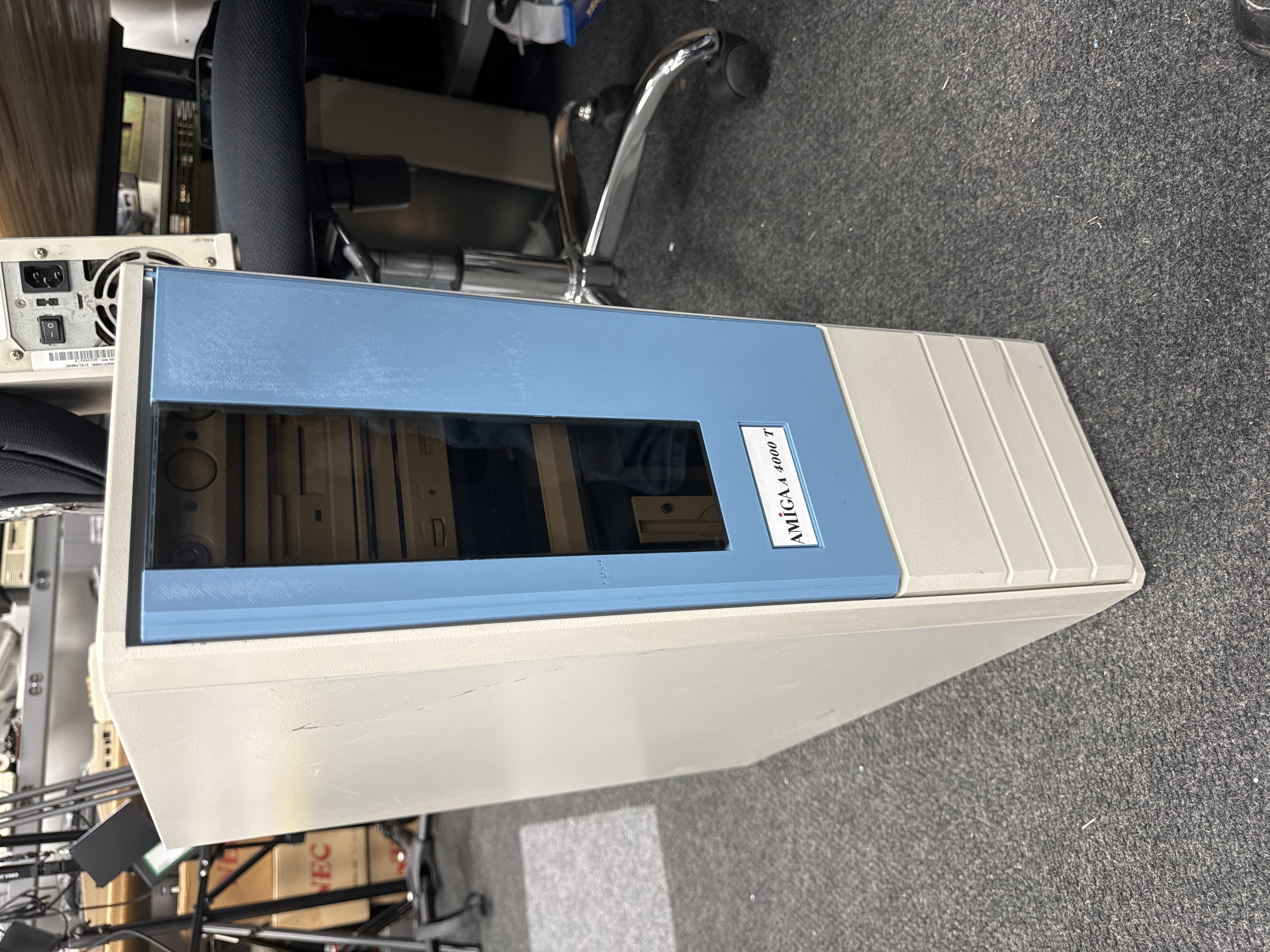 Escom Amiga 4000T Door