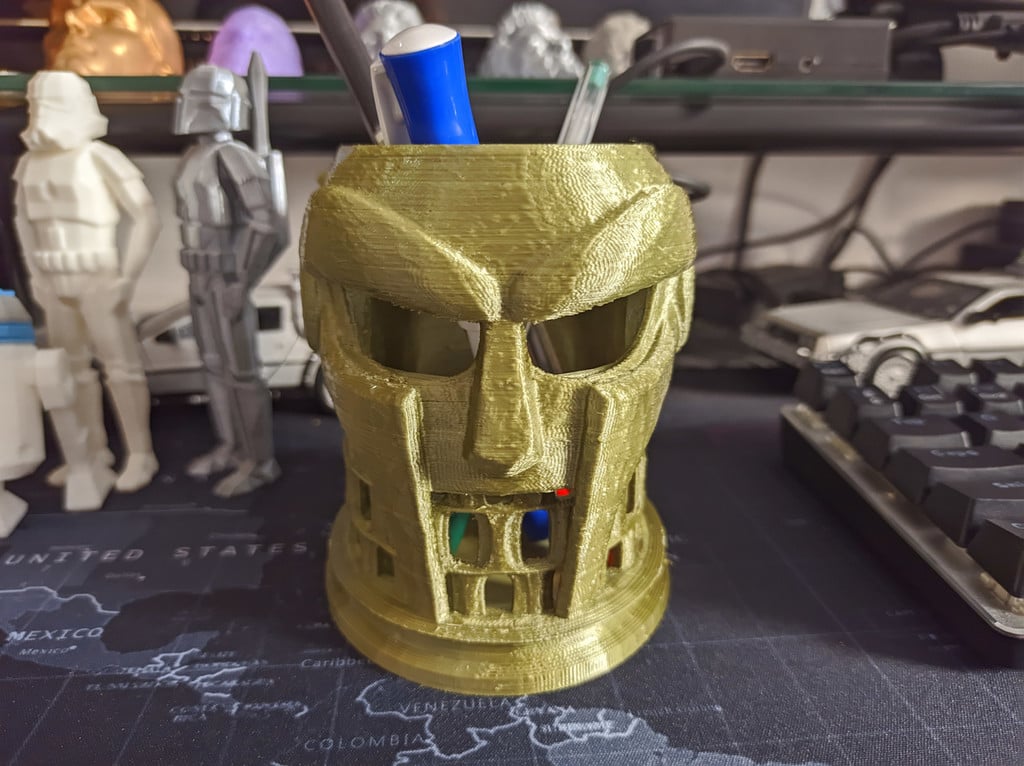 Gladiator penholder