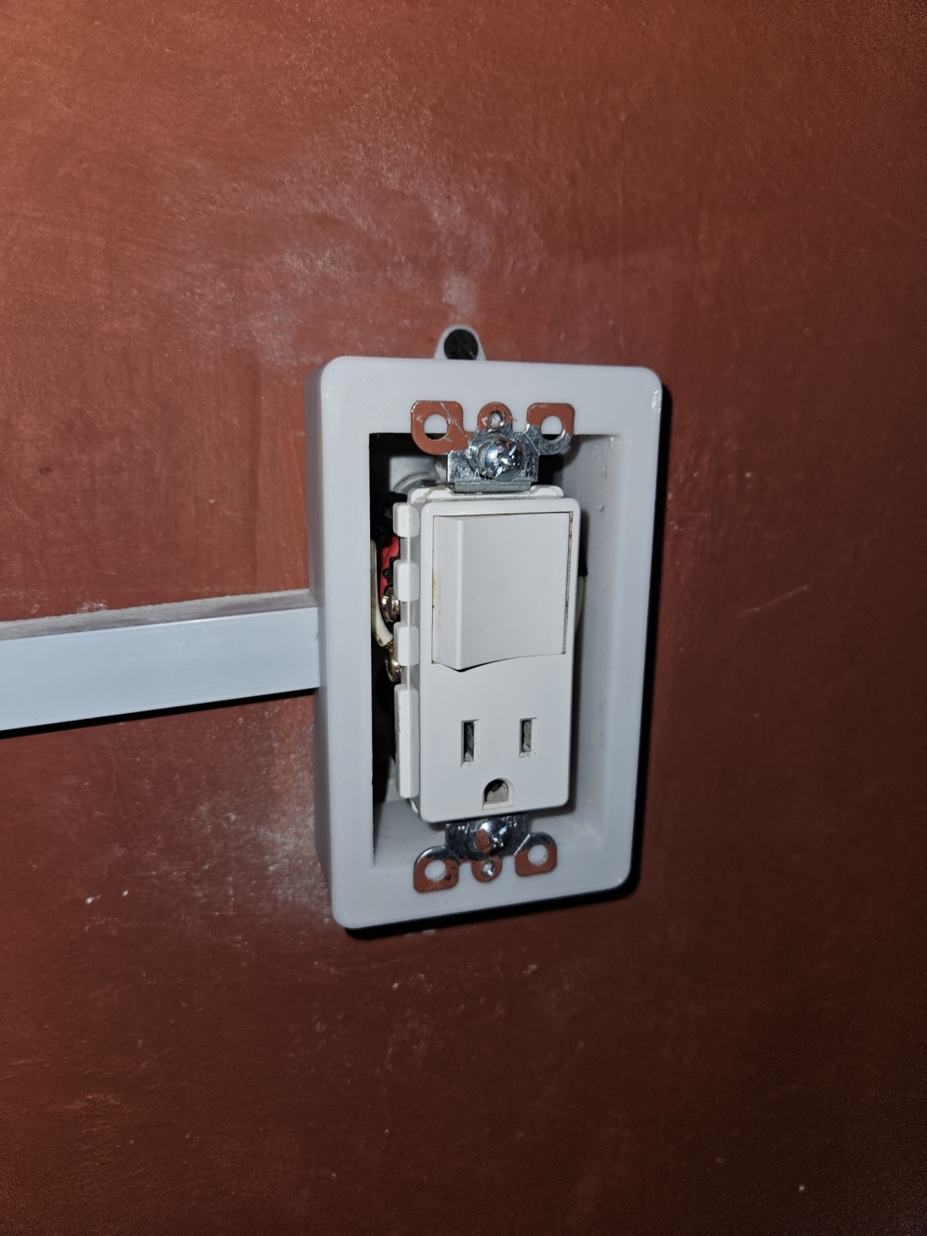 Caja De Contactos Eléctricos Para Canaleta
