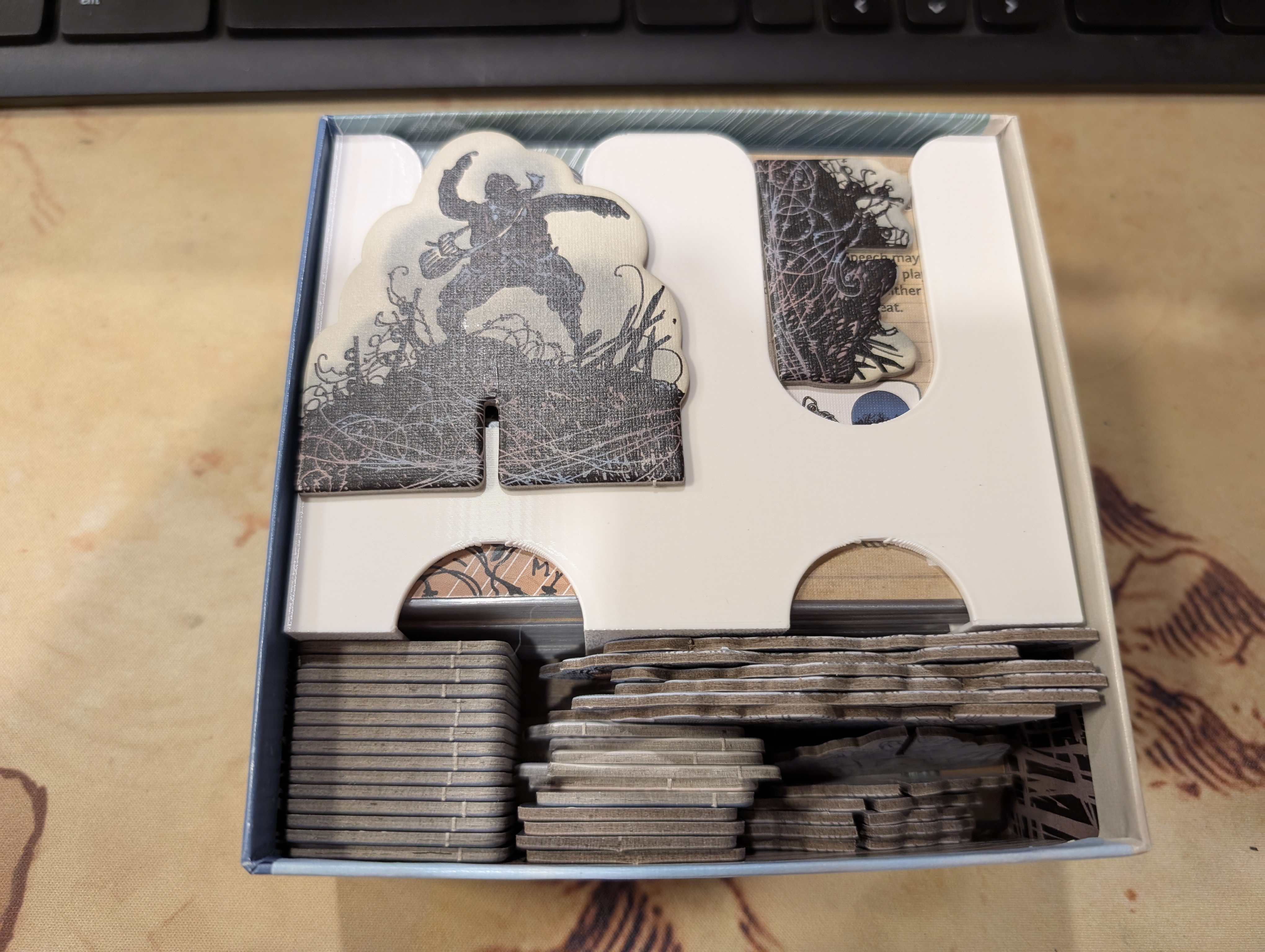 The Grizzled w/ At Your Orders expansion organizer/insert card holder - sleeved cards