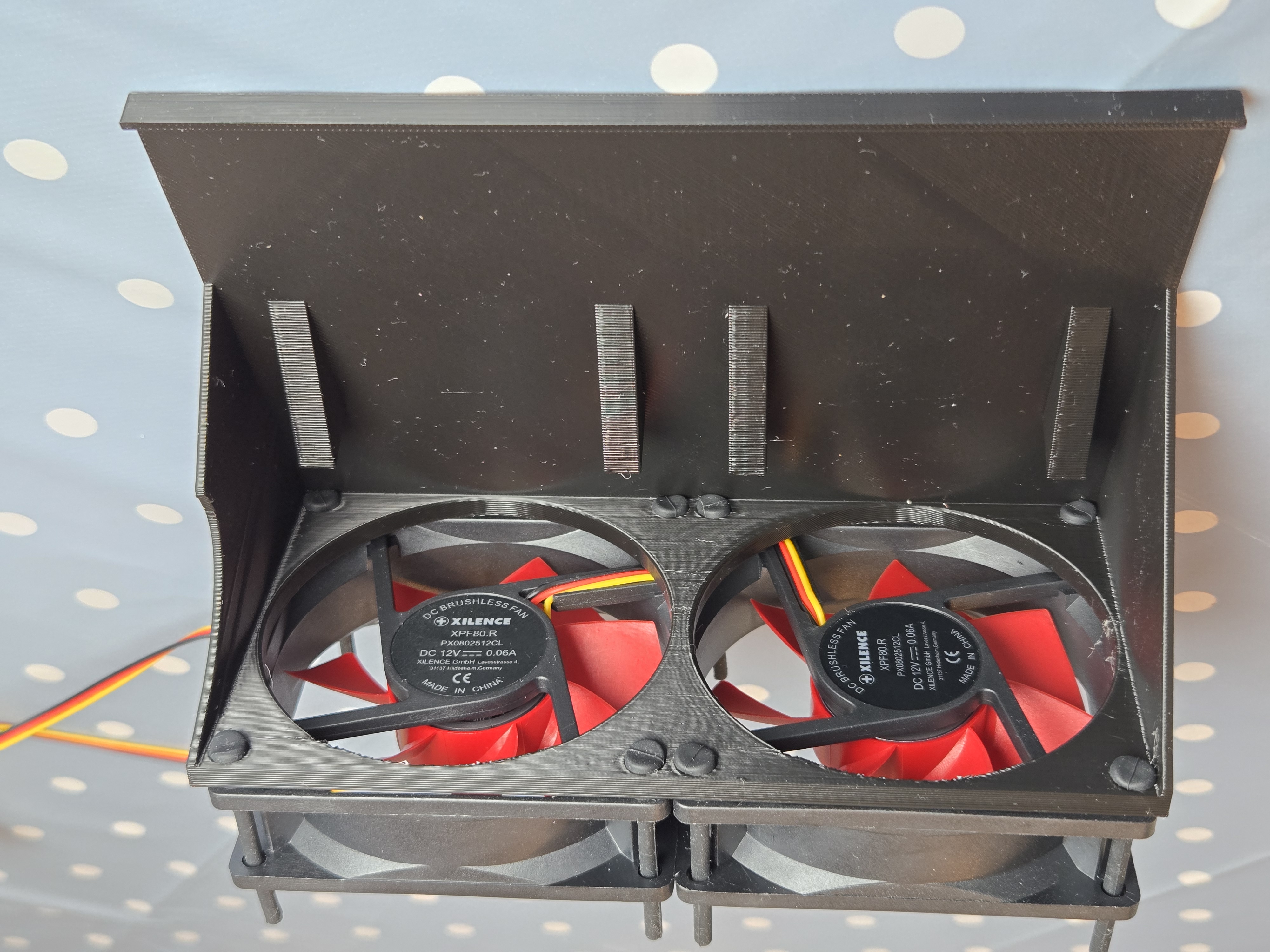 Big Phone + Fold Phone Car Holder With Fan. Apple iPhone Pro Also for gaming.