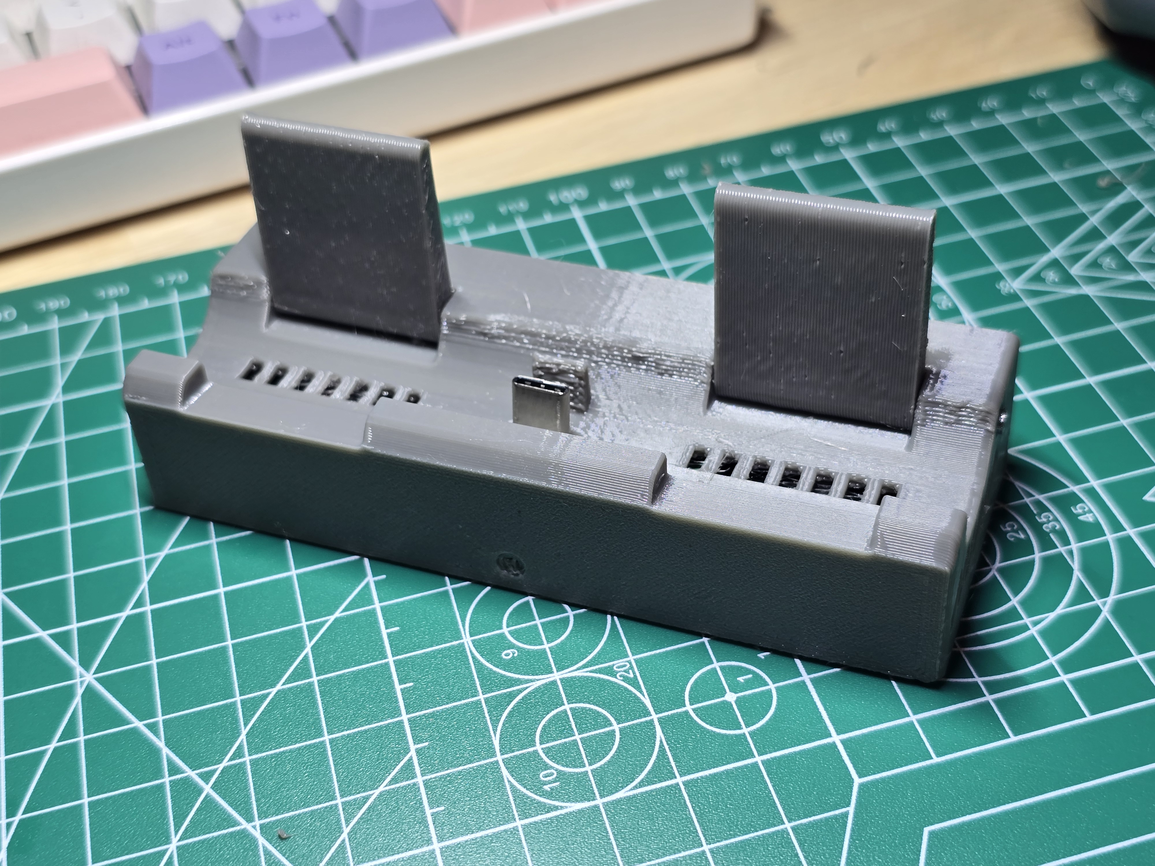 Nintendo switch 2 travel dock with folding support