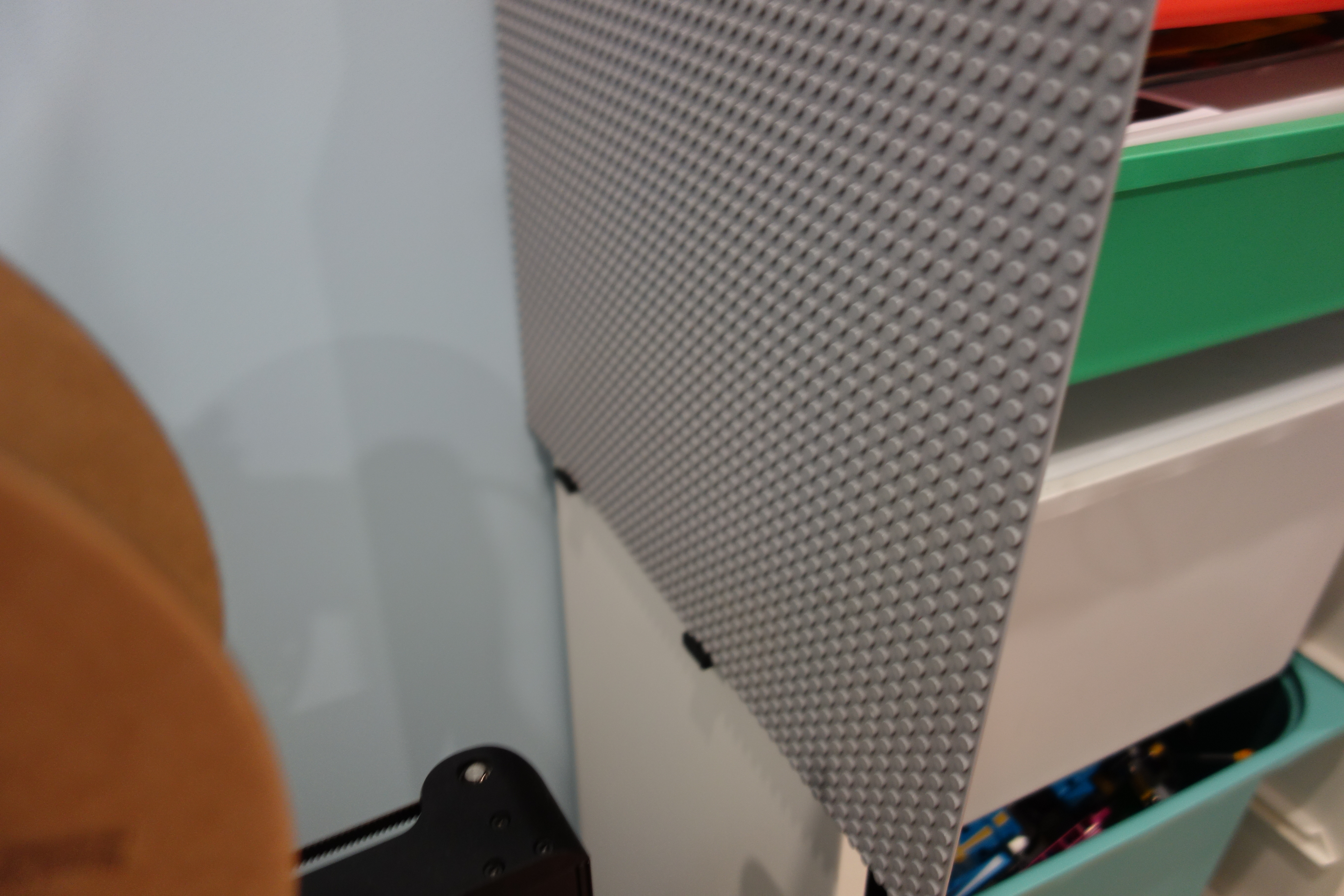Wall hanger for large LEGO plate