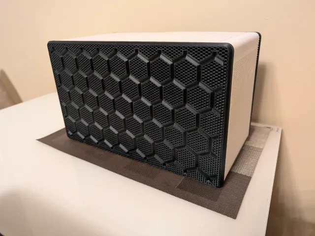 ADT-Link UT4G external GPU enclosure - honeycomb front+UT3G frame back panel