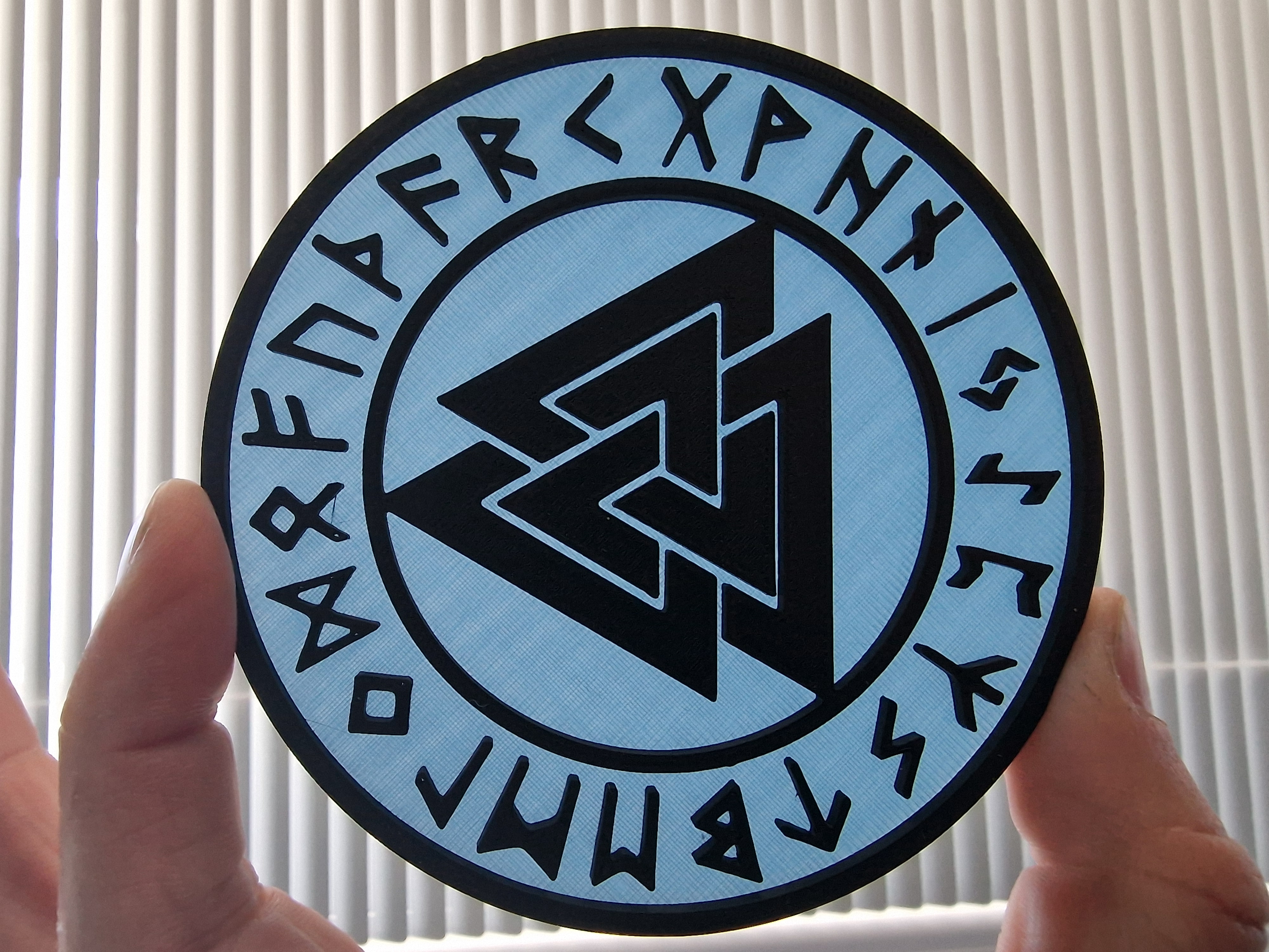 Valknut with runes — miniatura 2