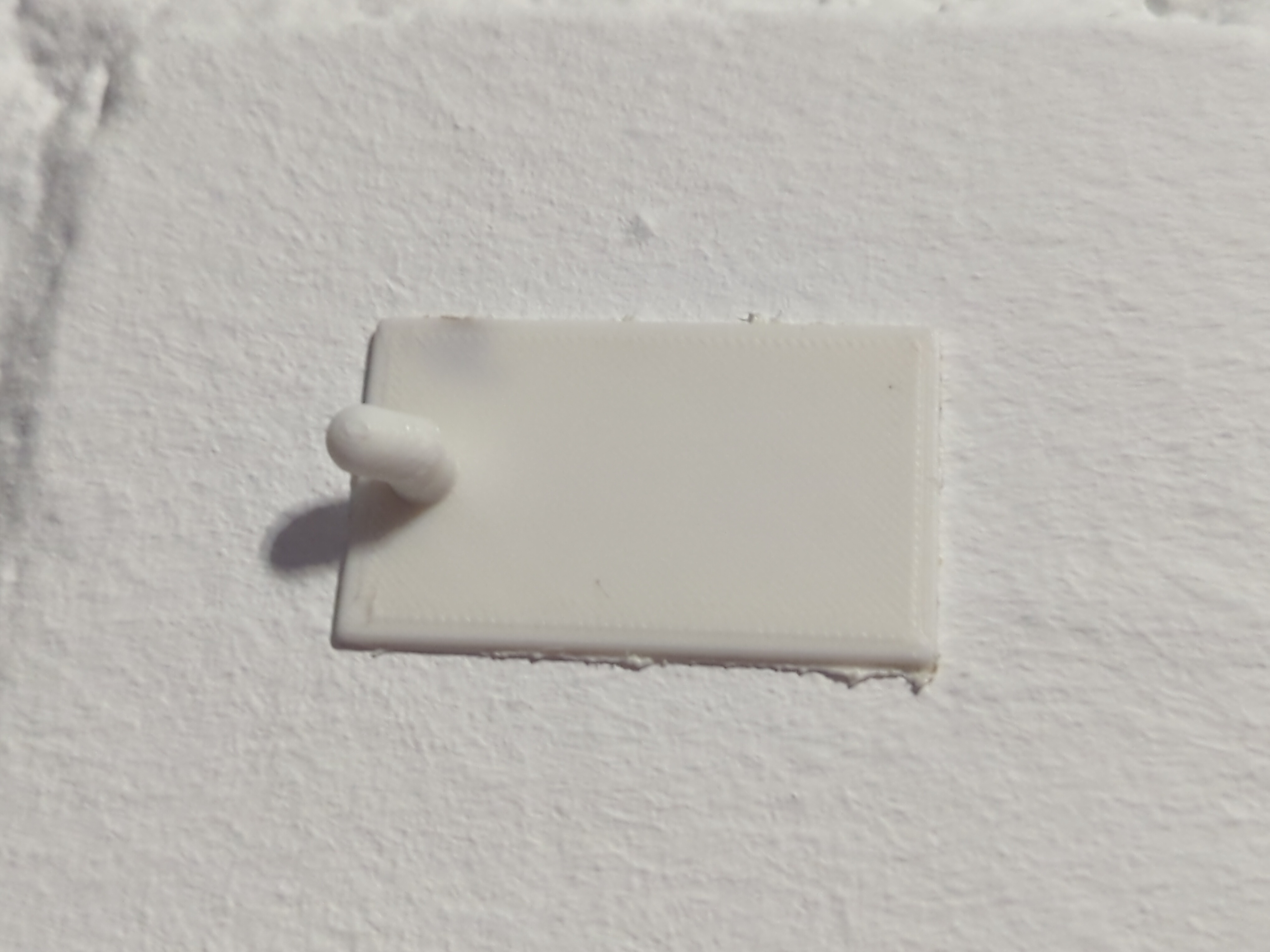 Customizable screwless flag wall hook