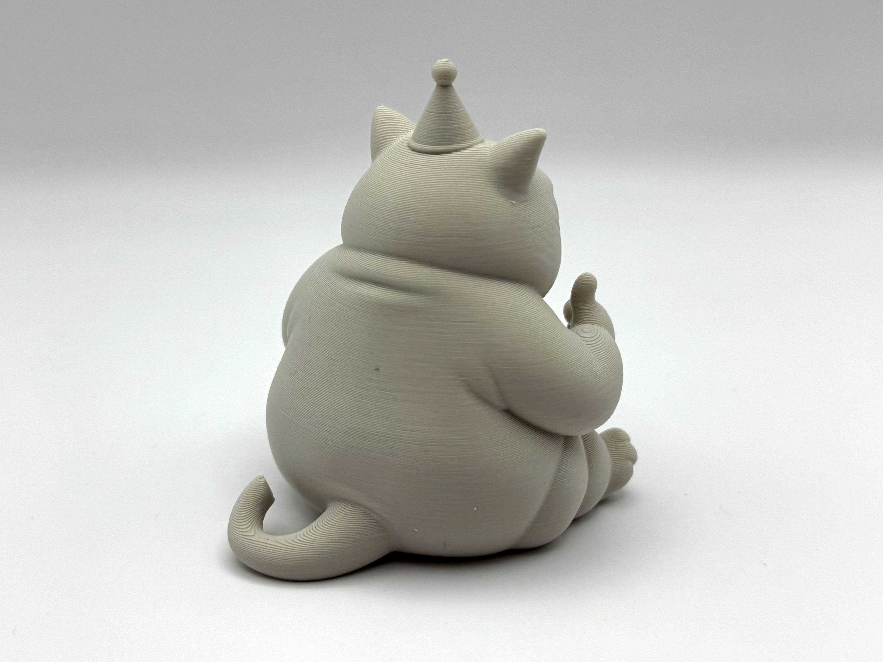 Miniatura 2 do modelo 3D Grumpy Birthday Kitten