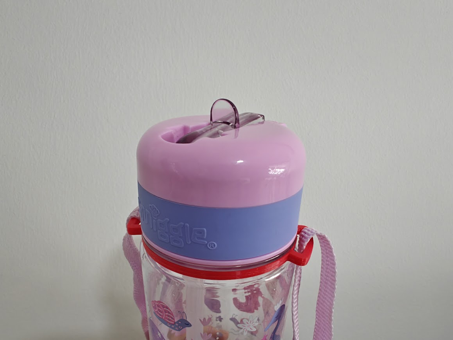 Compatible with Smiggle 650 ml bottle strap holder using Flex