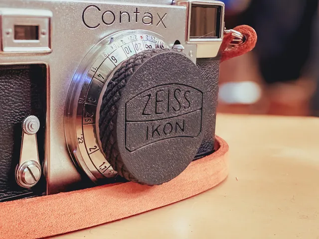Contax Body Cap - Zeiss Ikon