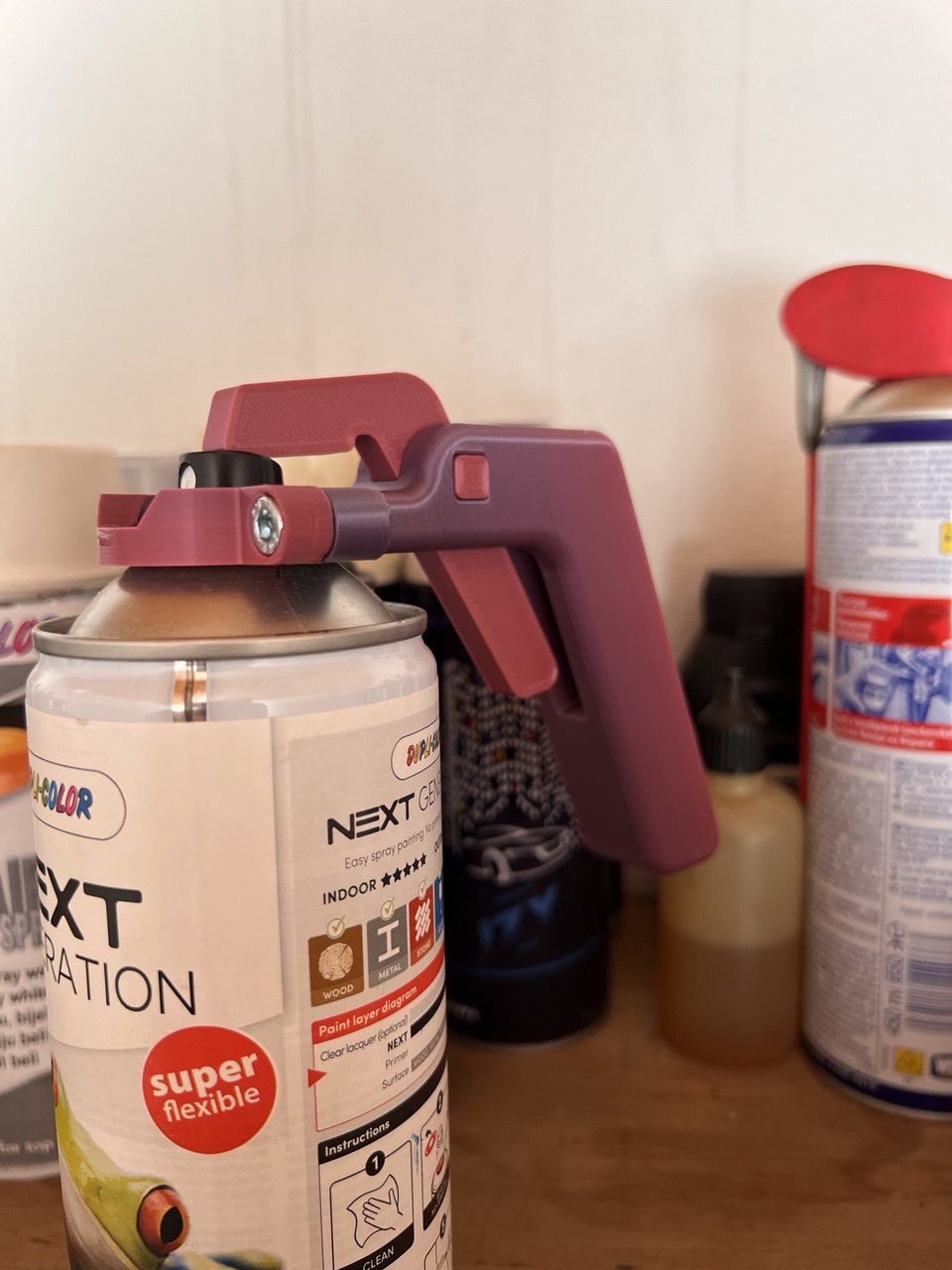 Miniatura 3 do modelo 3D Spray Paint Can Trigger Handle
