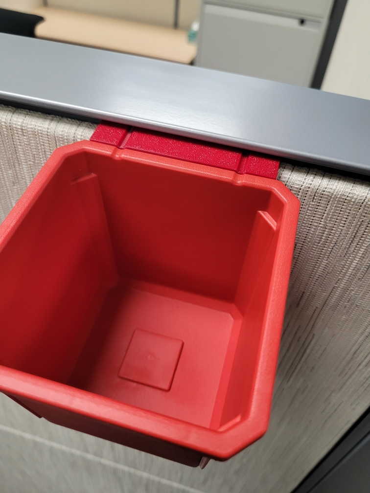 Milwuakee Packout Bin: cubicle mount