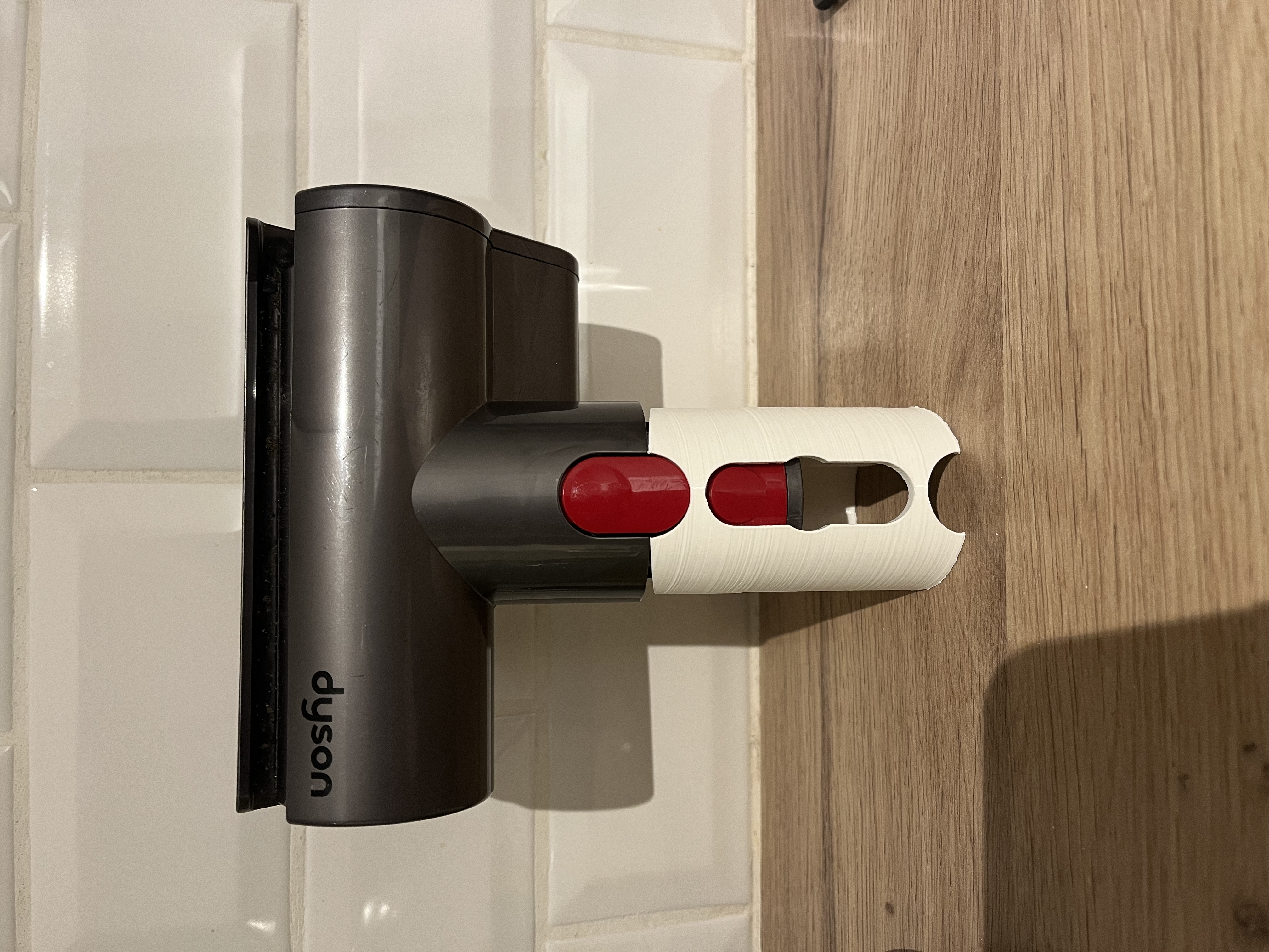 Dyson V8 Absolute+ double accessory wall-mount — miniatura 4