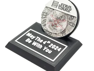 Display Stand for Lego Star Wars GWP Battle of Yavin Coin