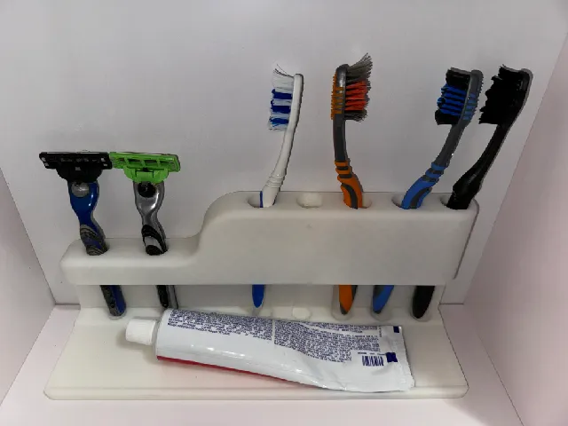 Toothbrush holder