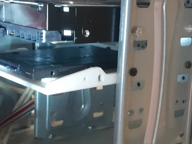 3.5in to 2.5in Computer Drive Bay Form Factor Adapter