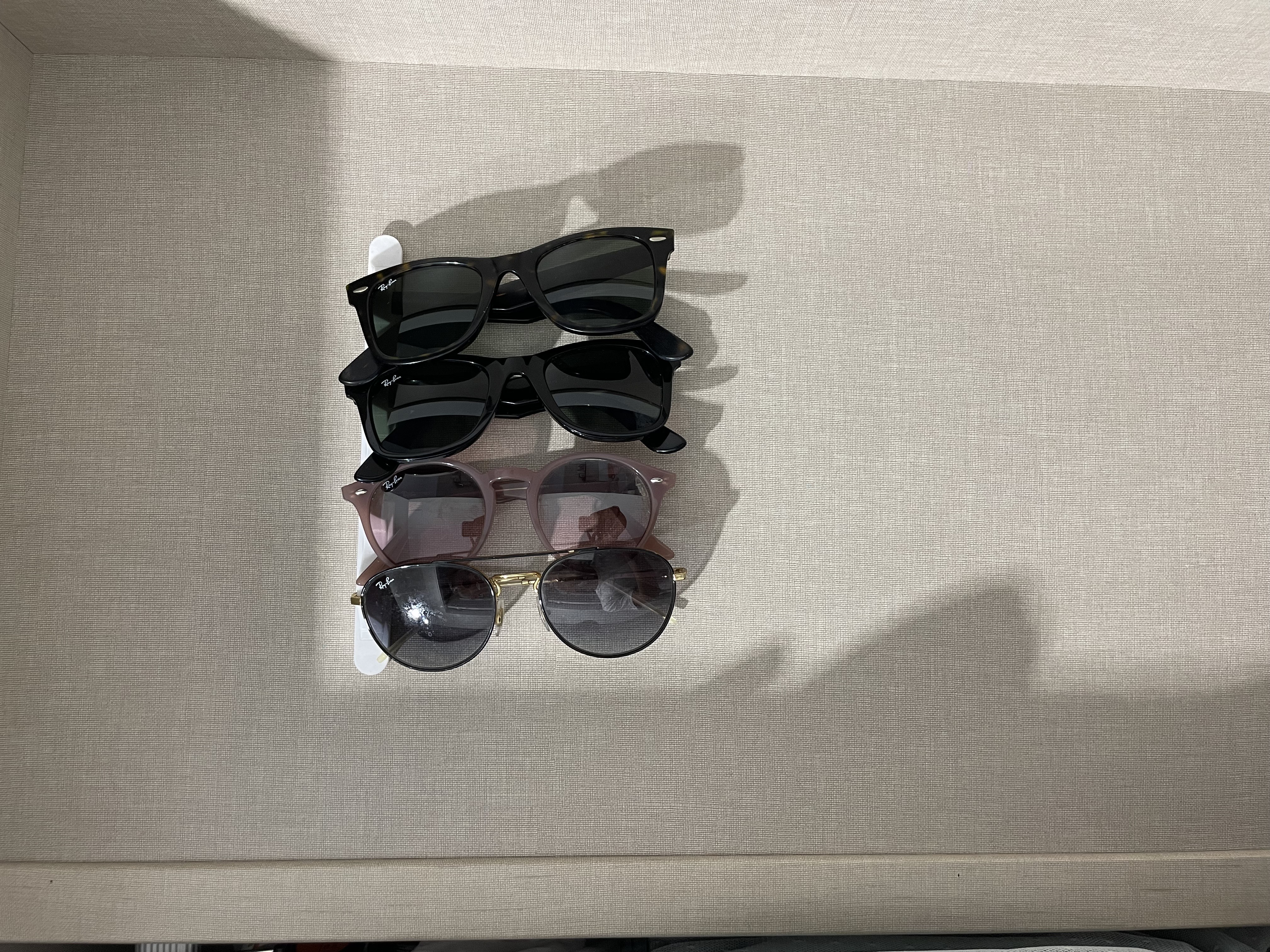 Sunglasses Closet Hanger