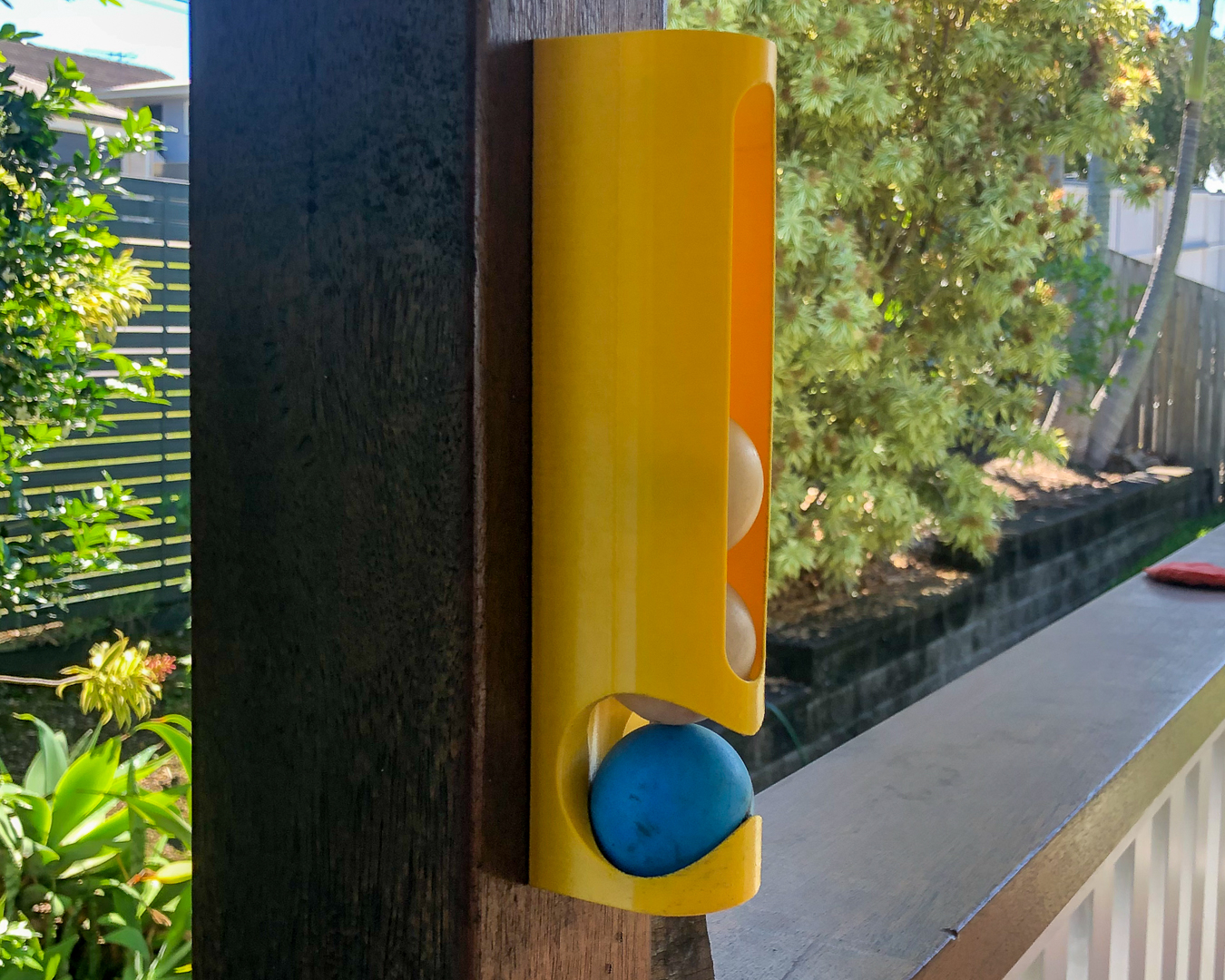 Ping Pong Ball ~ Table Tennis Ball Rack~ Dispenser por Peter H ...