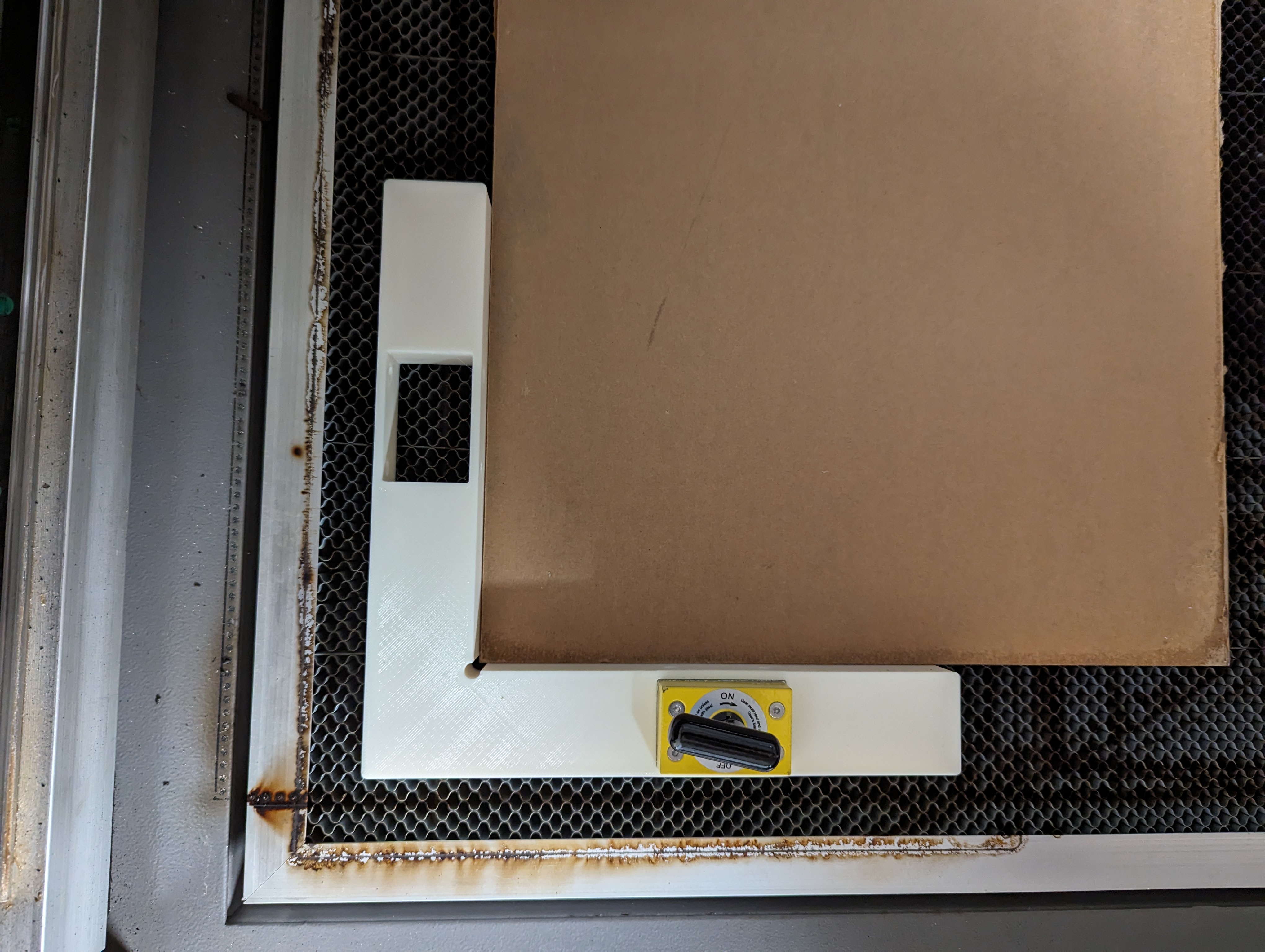 Switchable Magnet Corner Guide