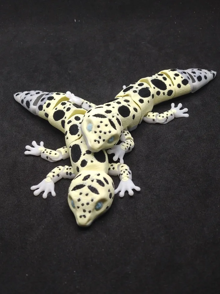 Articulated Leopard Gecko Toy by zuperbuuworks | Download