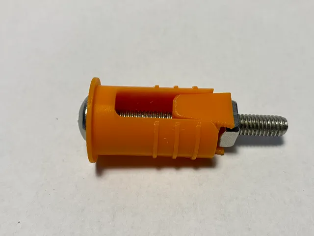 Expandable Dowel for toilet seat