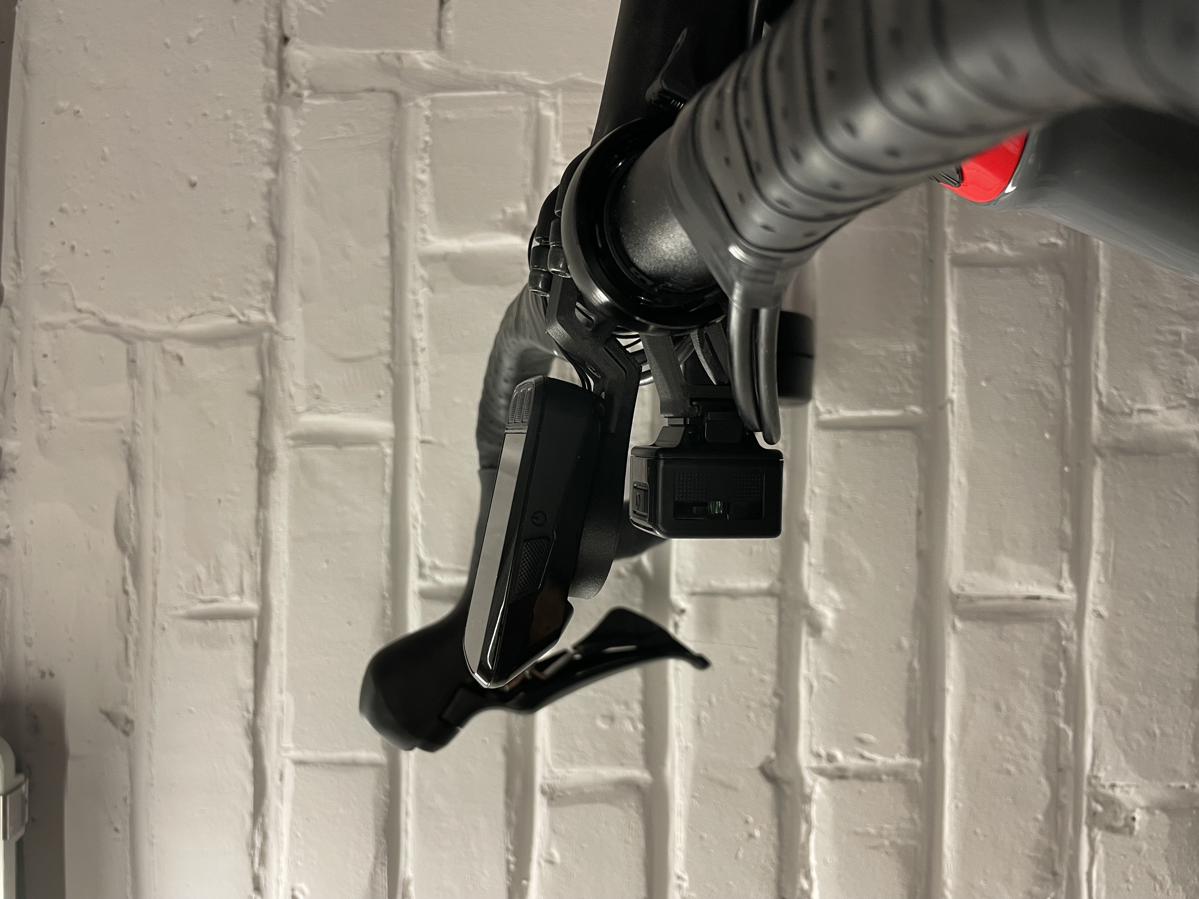Bontrager Blendr mount: Wahoo and RT light