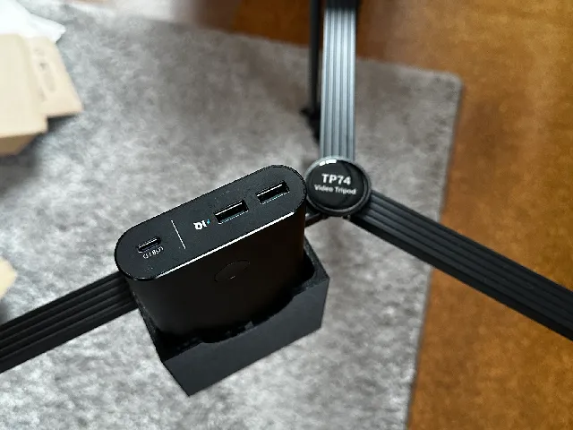 Powerbank Holder for Neewer TP74 Video Tripod