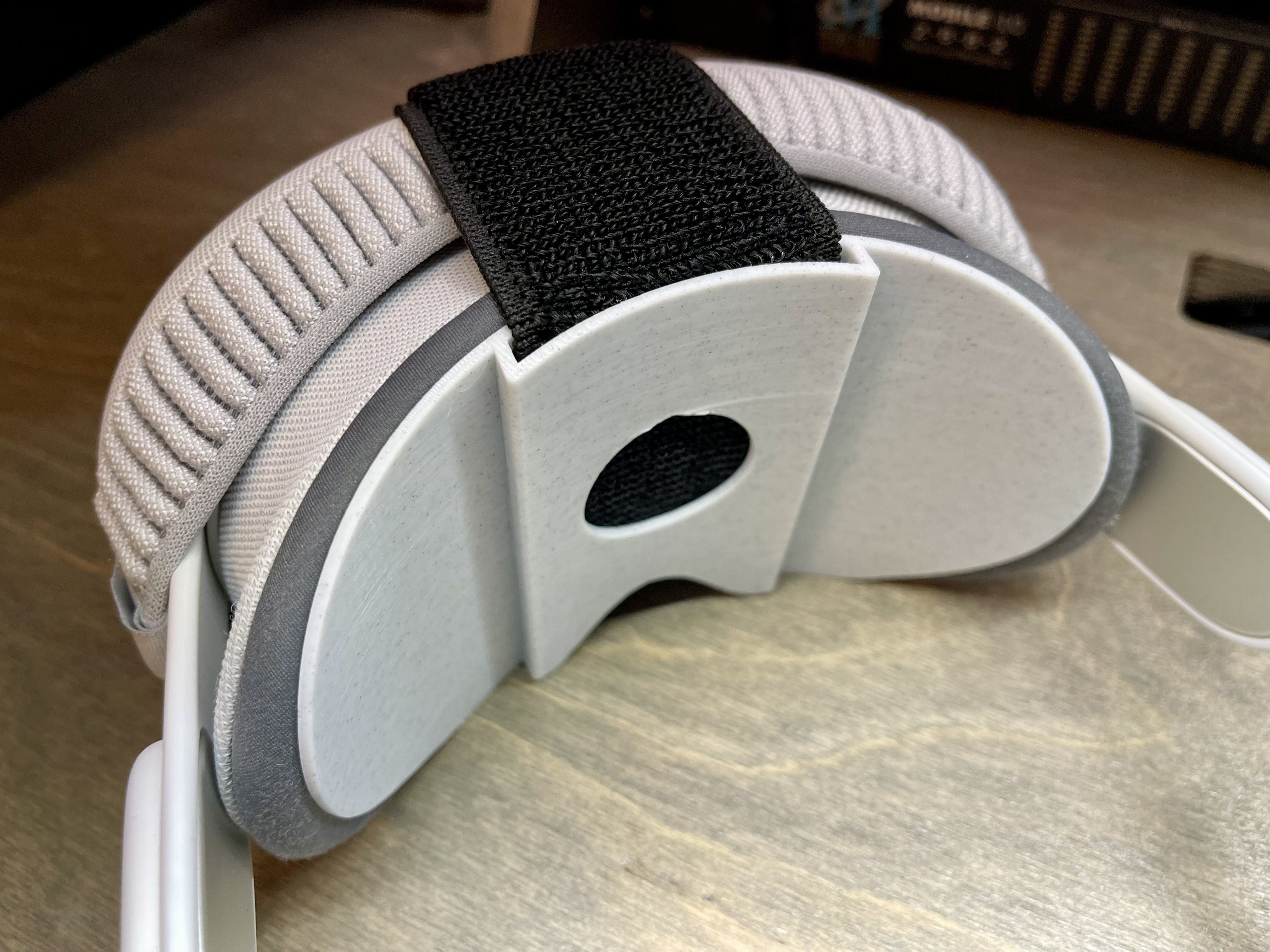 The Missing Minimal Vision Pro Case with AirTag support