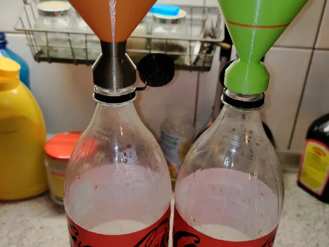 threaded funnel/ trychtýř se závitem
