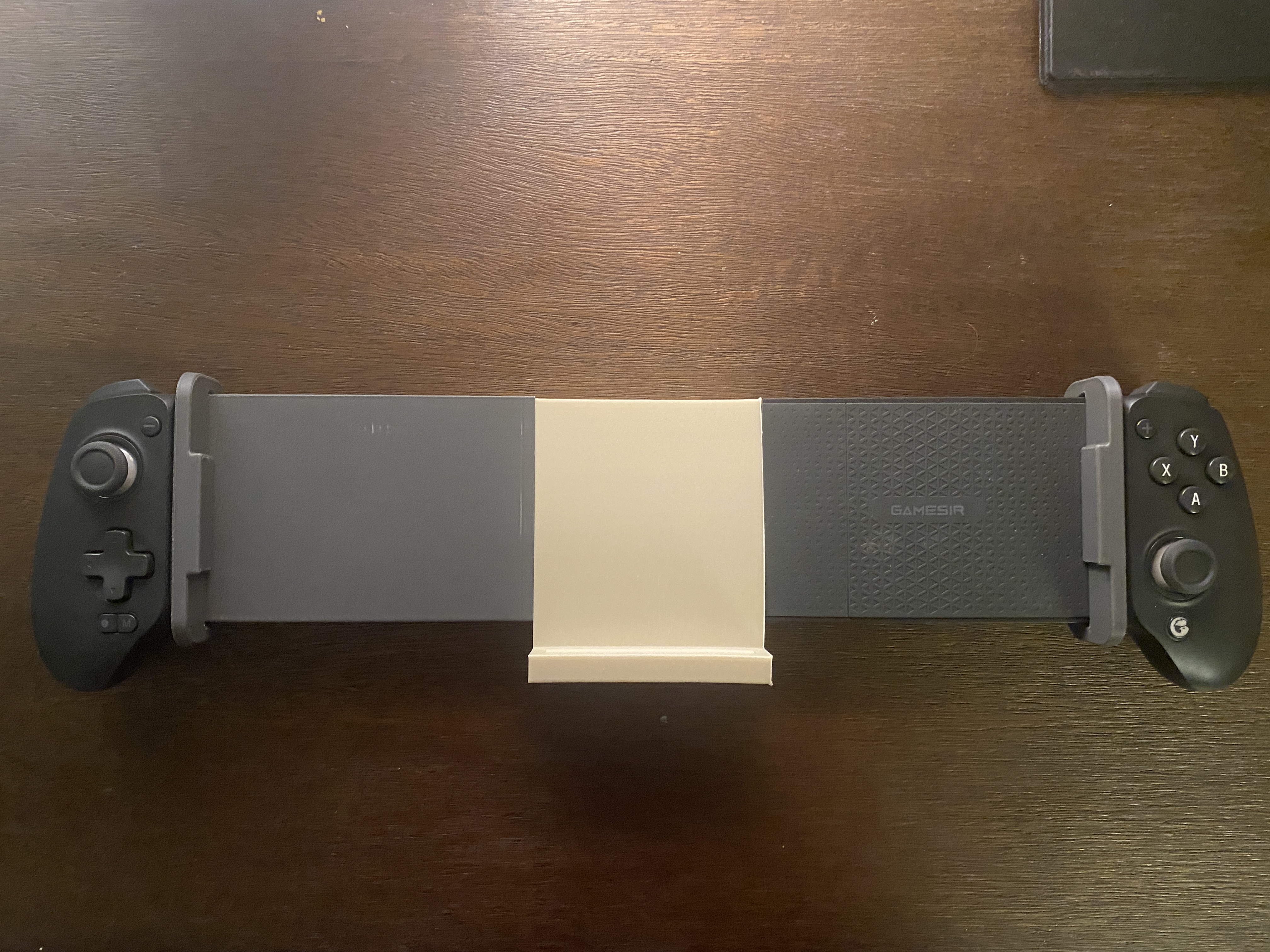 Shorter Gamesir G8 Extender to Hold ASUS ROG Z13
