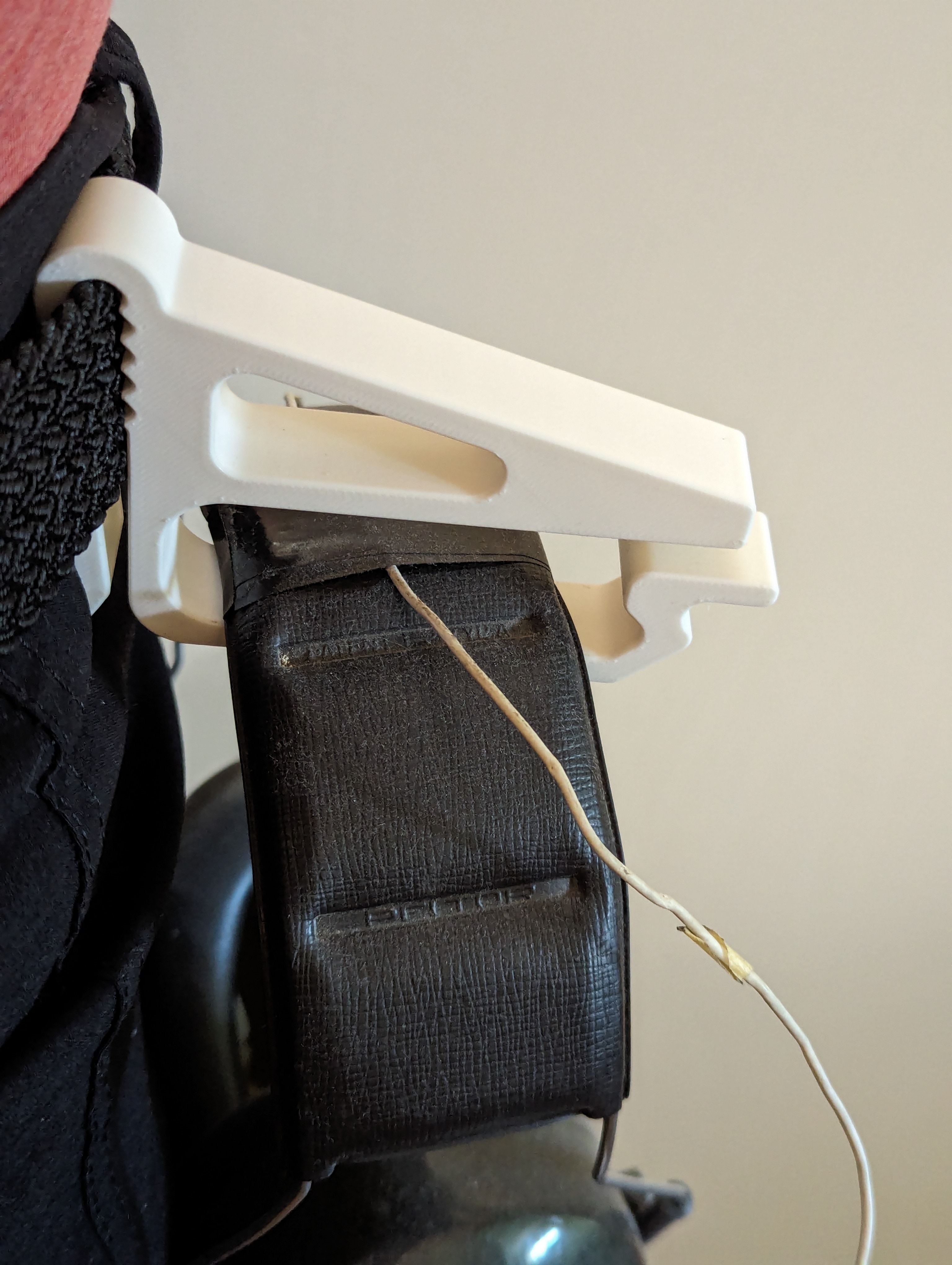 Simple Ear Muff Belt Clip by InventorIan Download free STL model