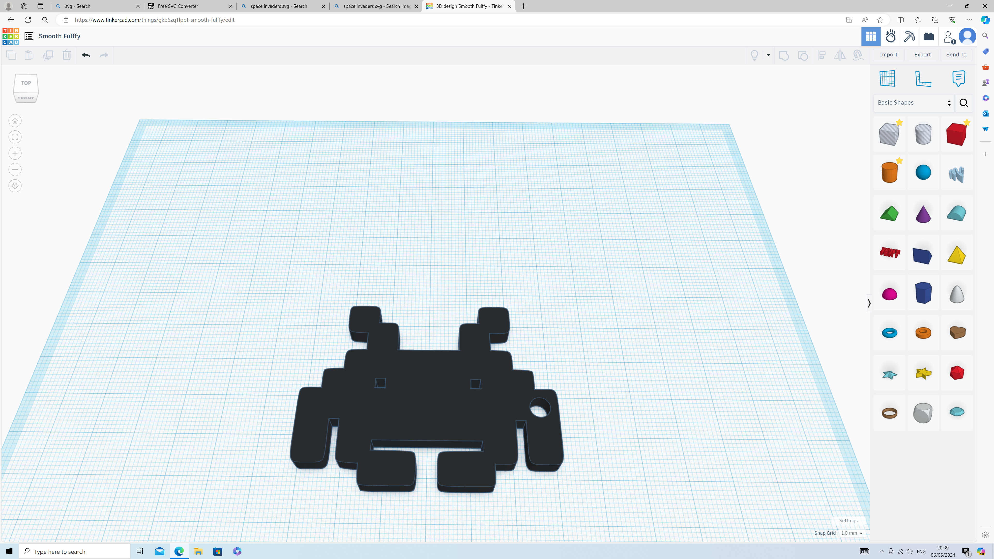 space invaders keychain