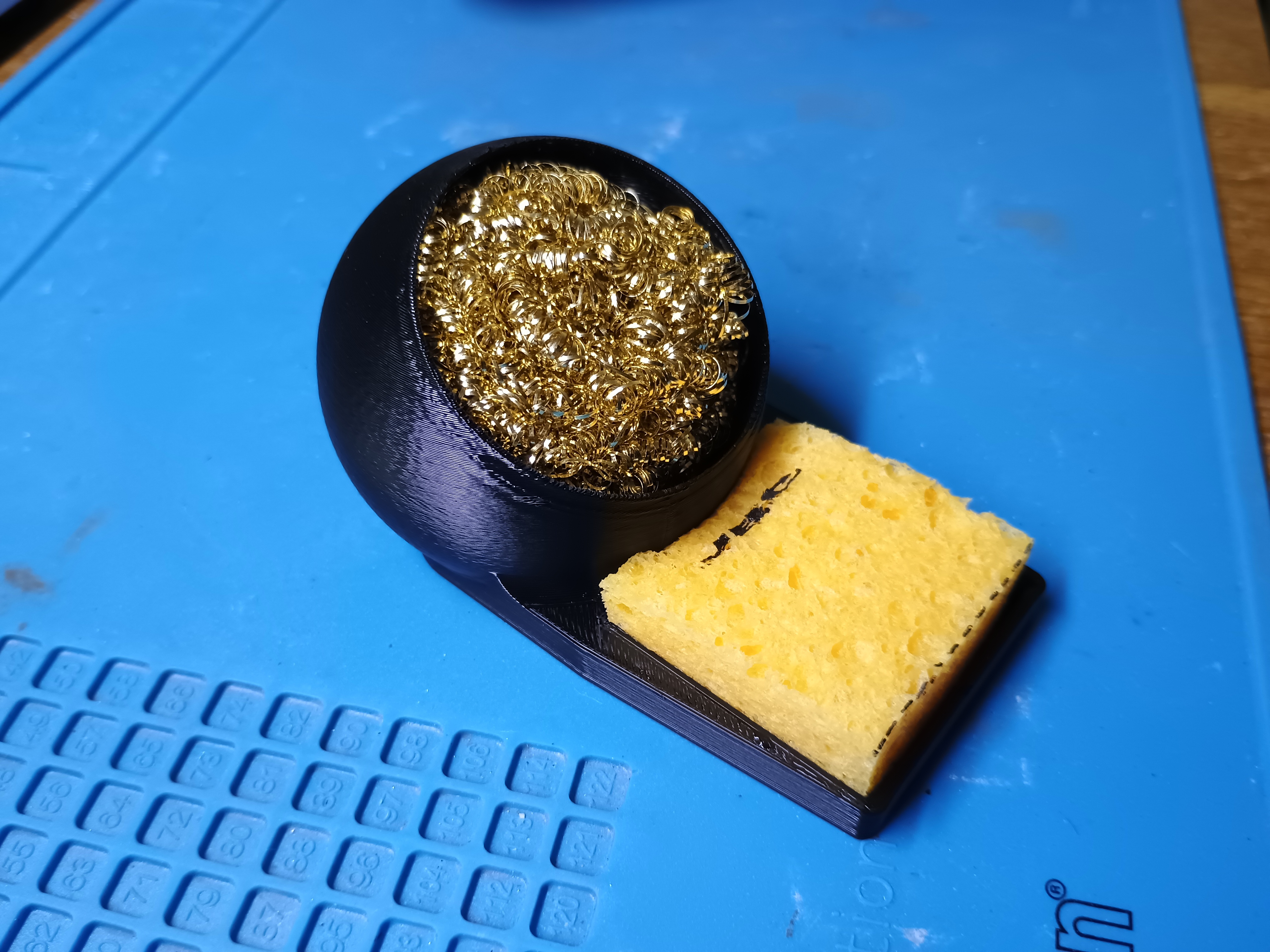 Solder Tip Cleaner with Sponge and Brass Wool