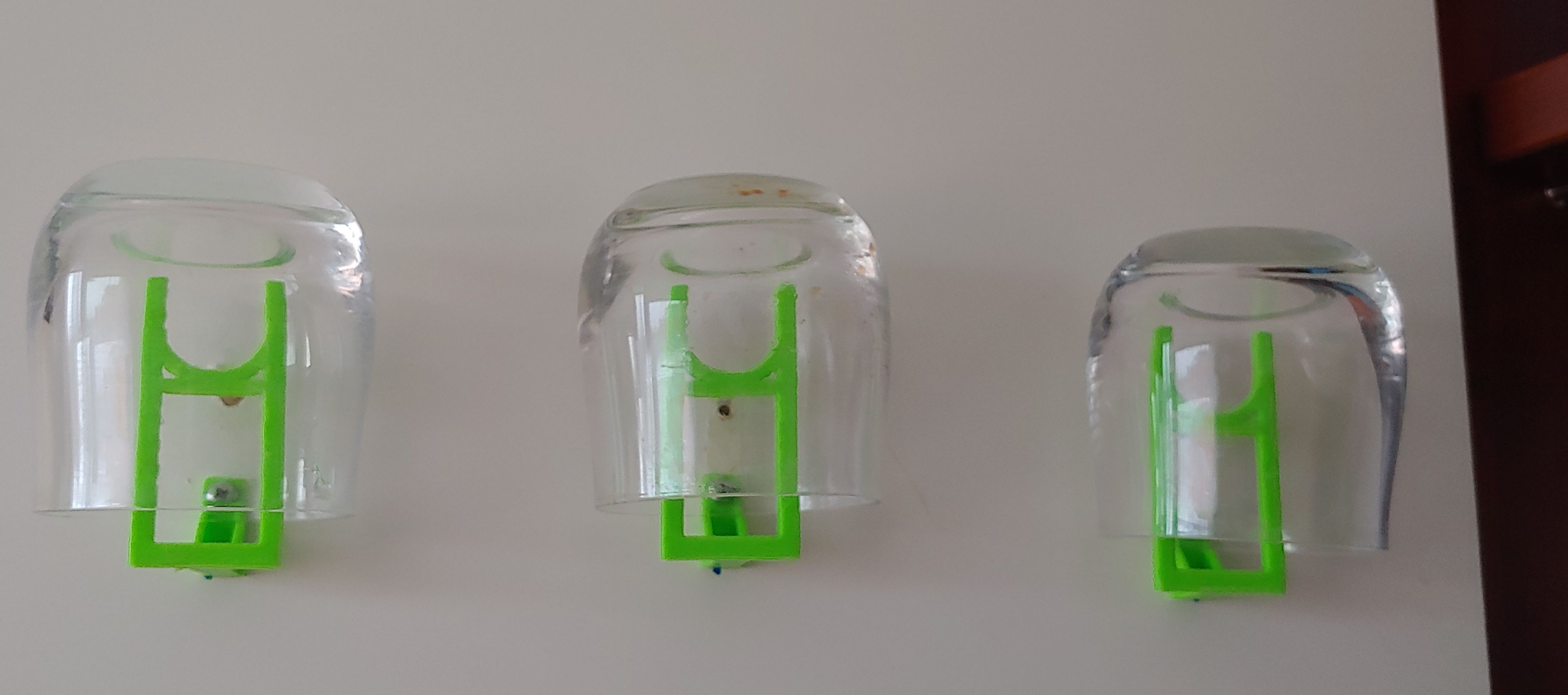 Miniatura 2 do modelo 3D Hen Egg Stand Hook.