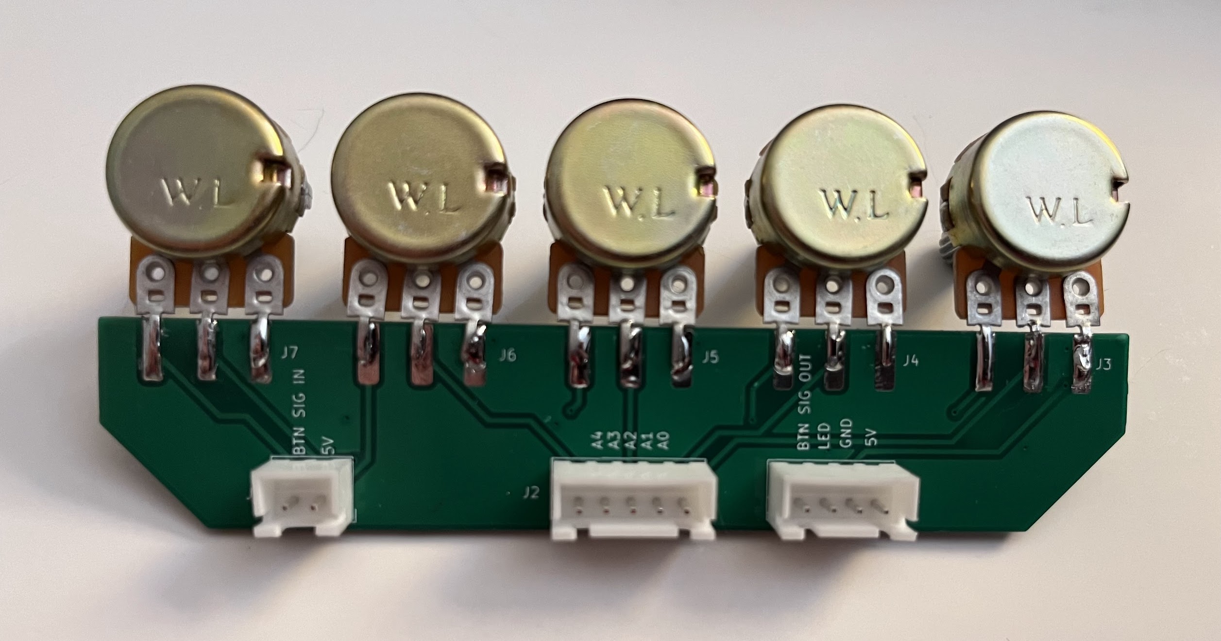 Miniatura 2 do modelo 3D Custom PCB and Modded Deej Case