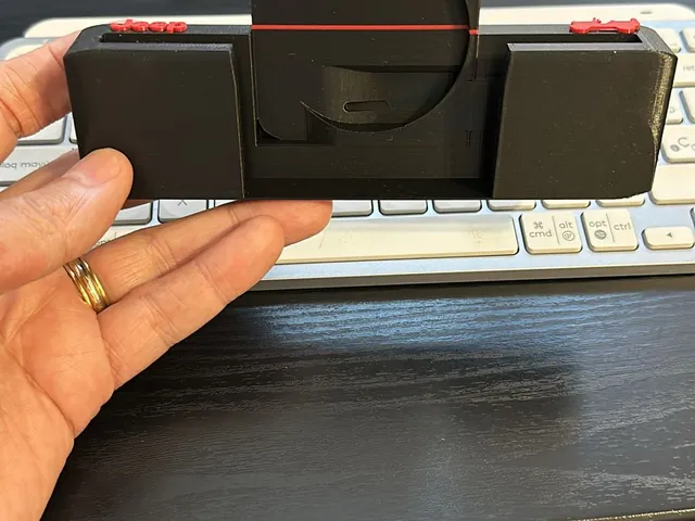 Magsafe holder for car