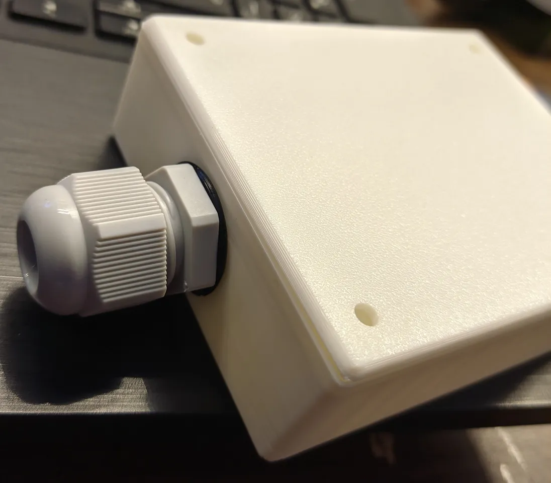 Waterproof Junction Box v1 by SnaKKo | Download free STL