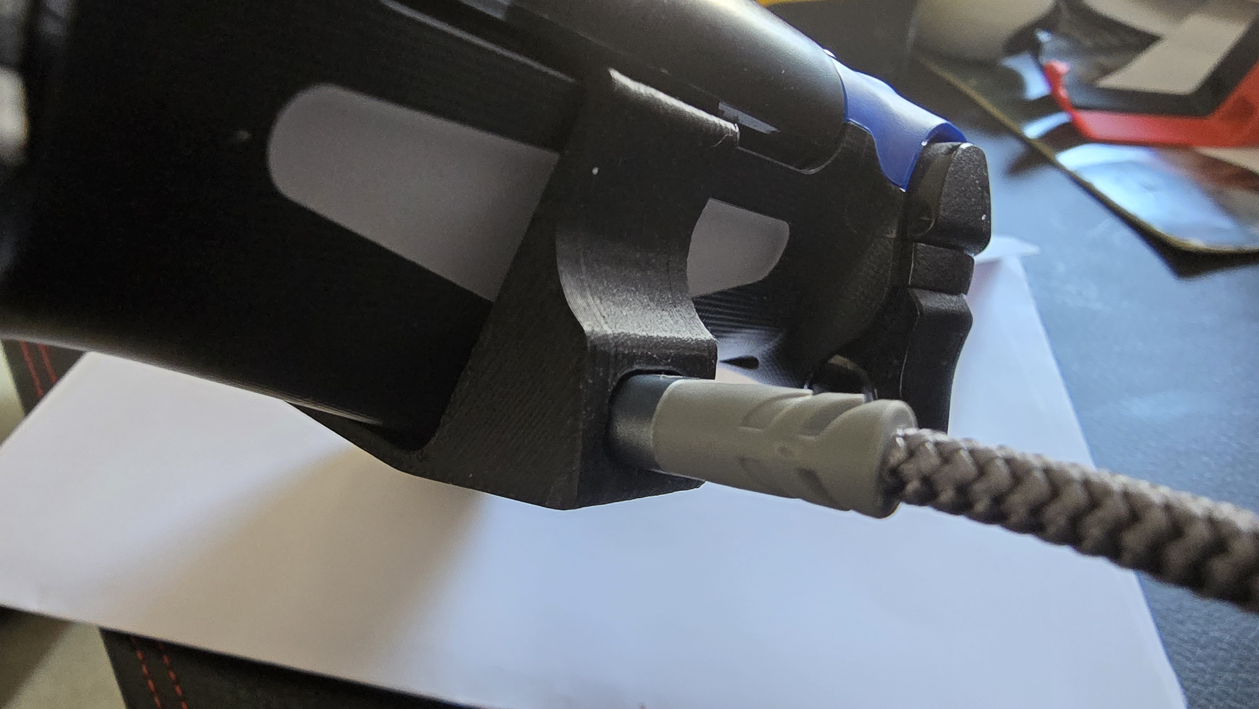 PS4 Dualshock Controller cable holder