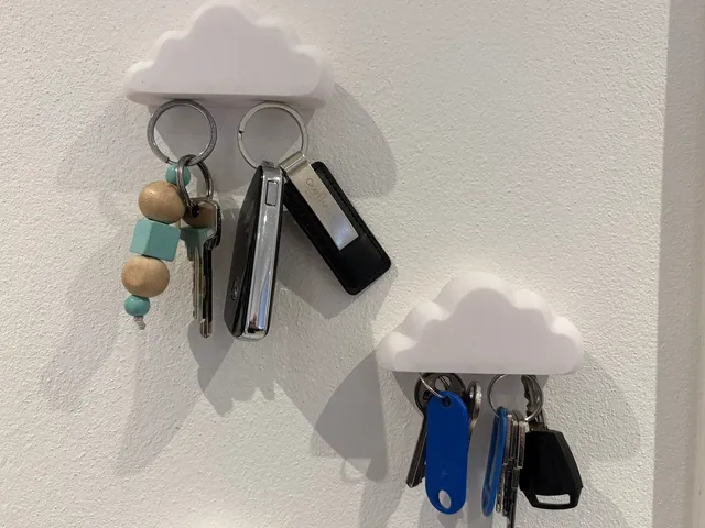 Floating Cloud - Key Holder