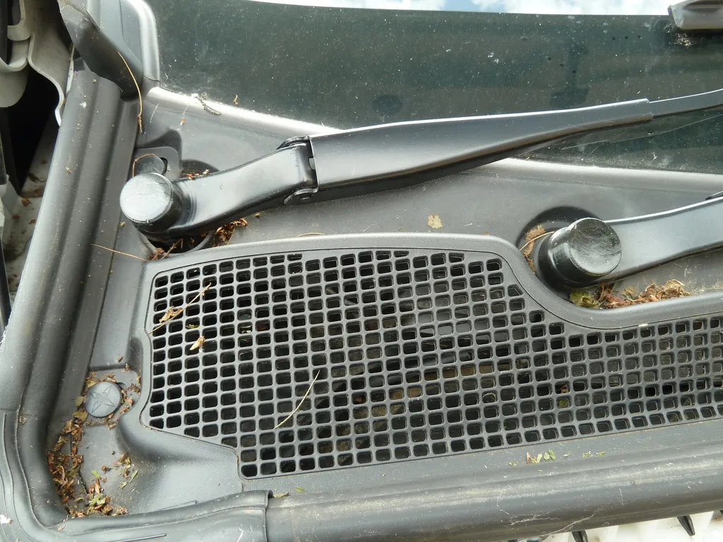 Renault Zoe windscreen wiper arm nut cover by David_J | Download